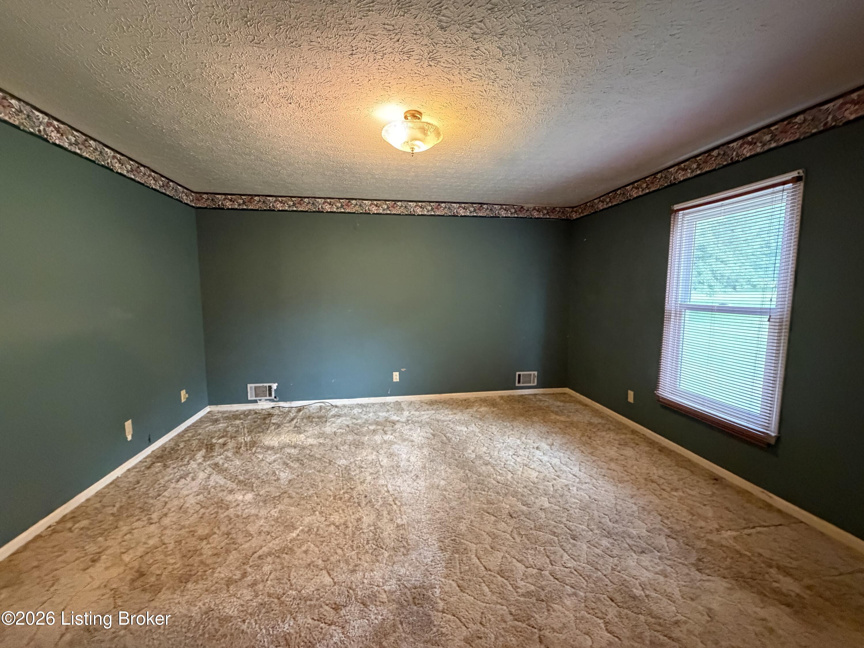 2410 Plum Run Rd Property Photo 9