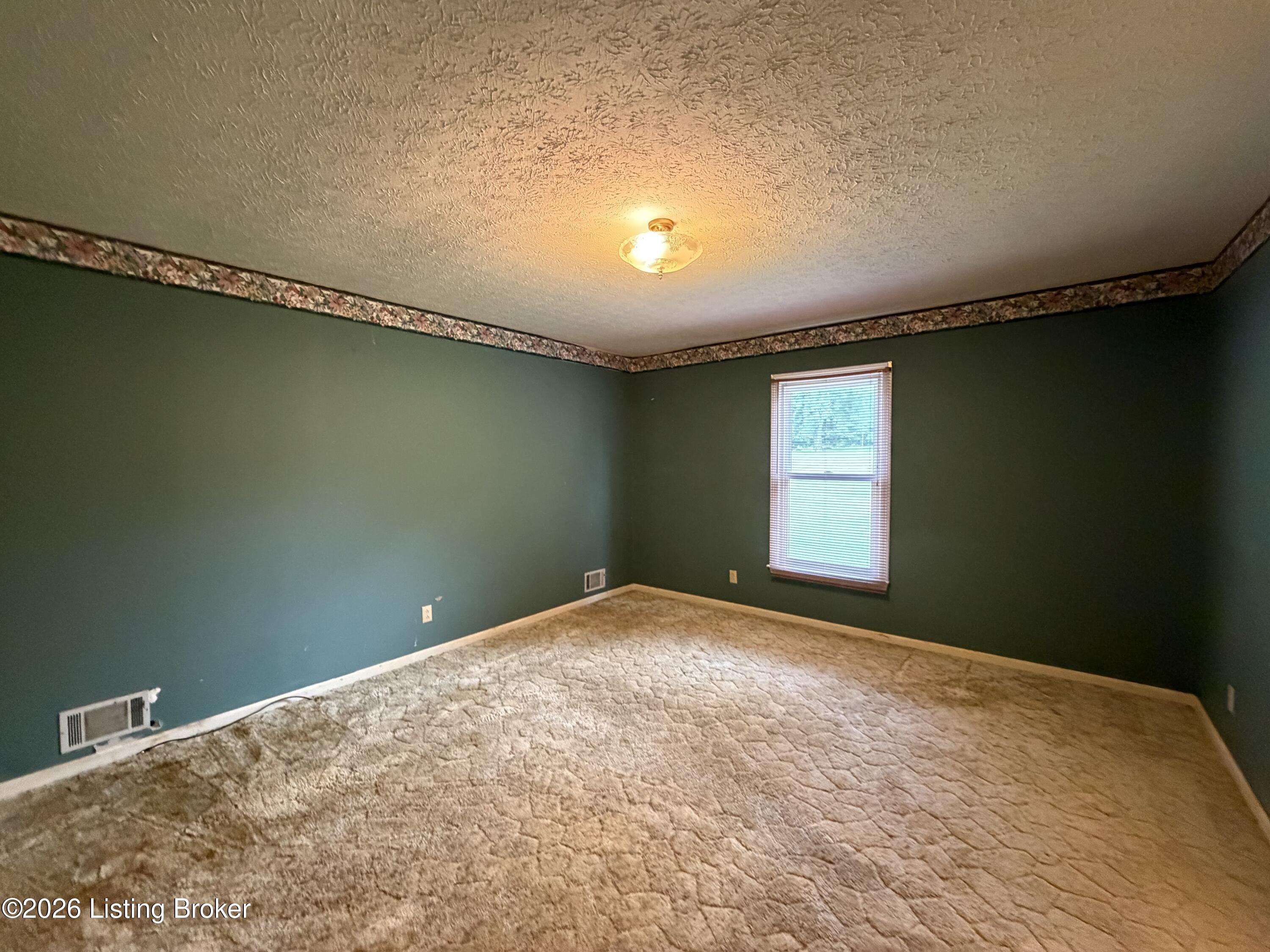 2410 Plum Run Rd Property Photo 10