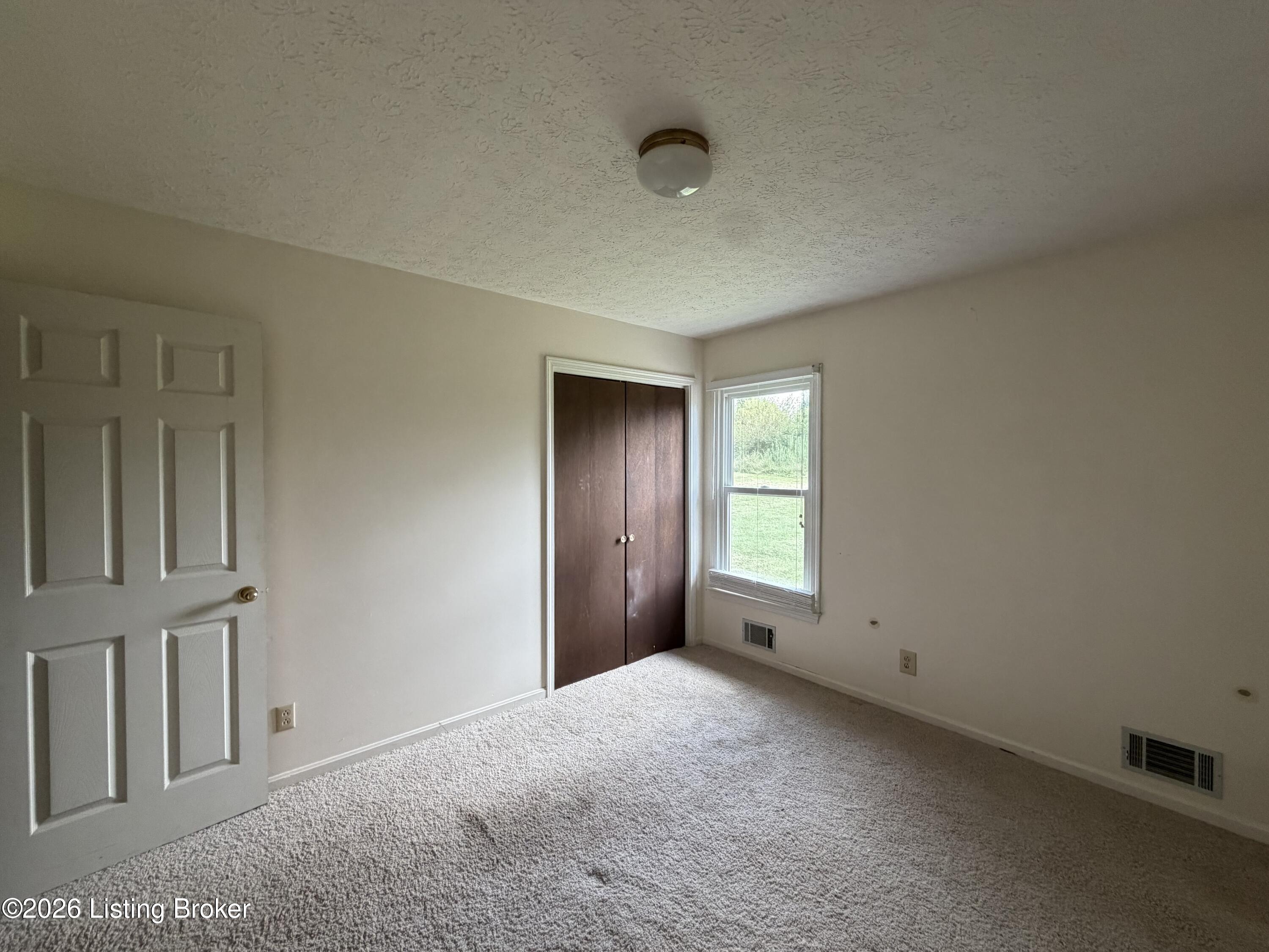 2410 Plum Run Rd Property Photo 14