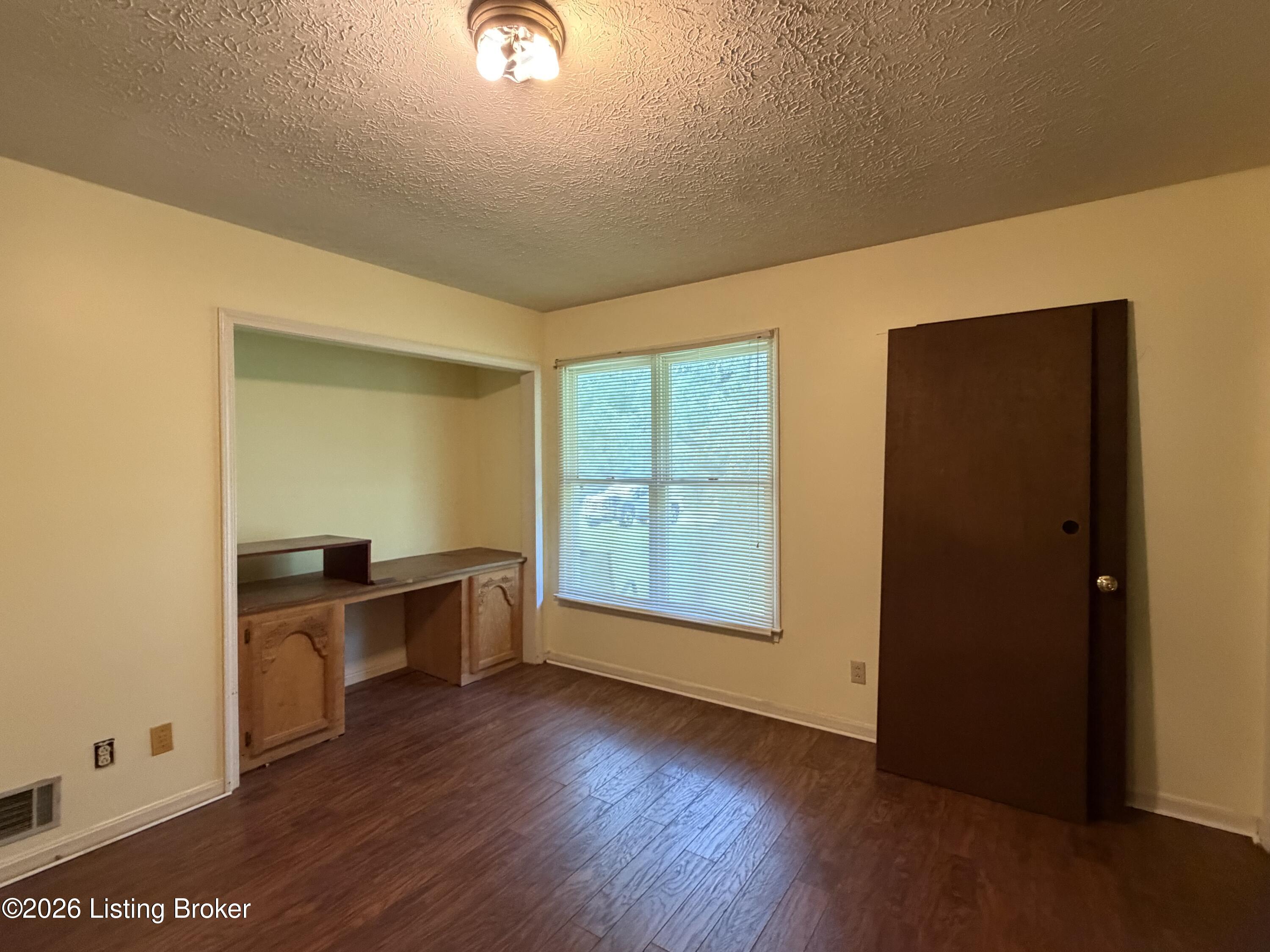 2410 Plum Run Rd Property Photo 16