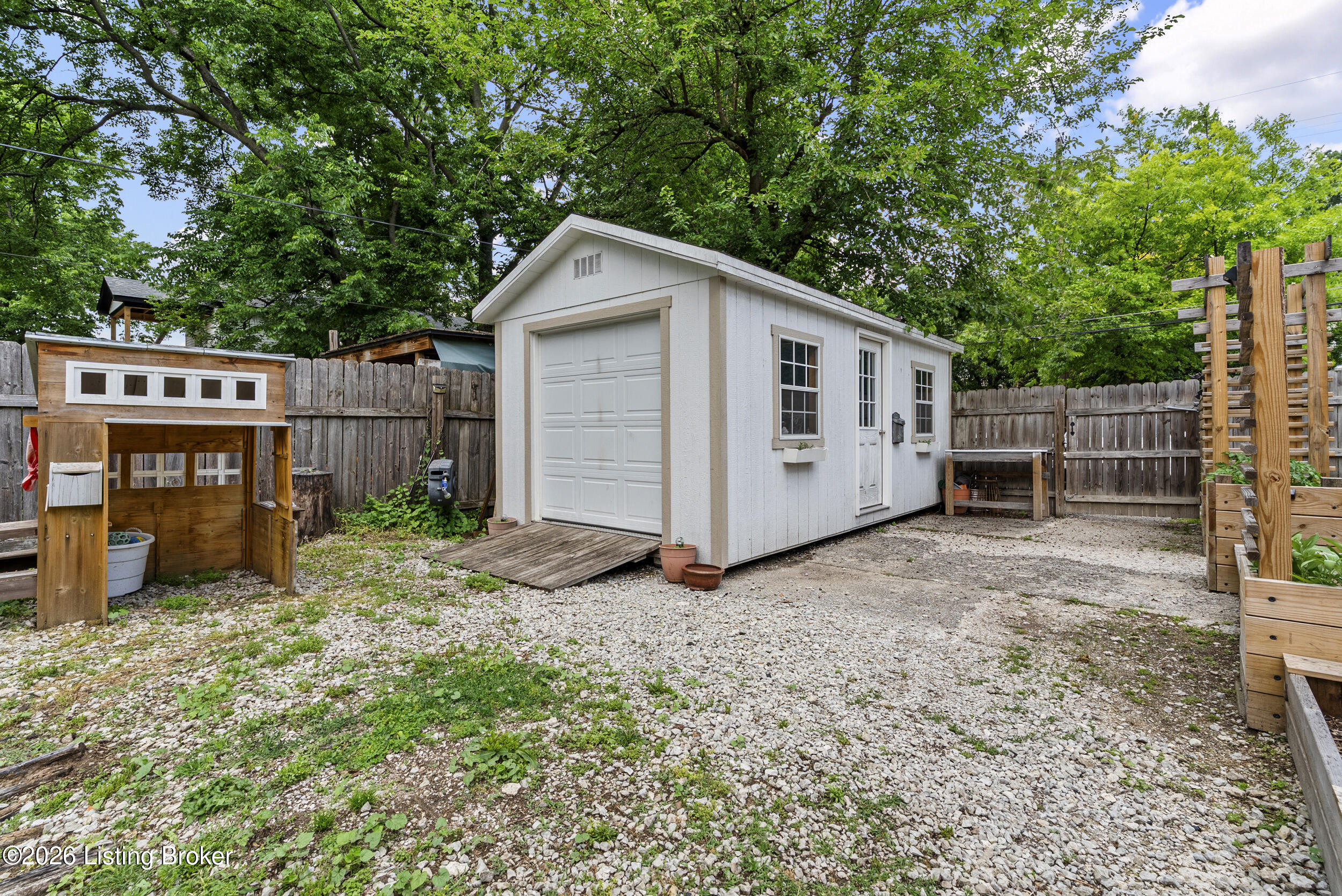 1433 S 6th St Property Photo 43