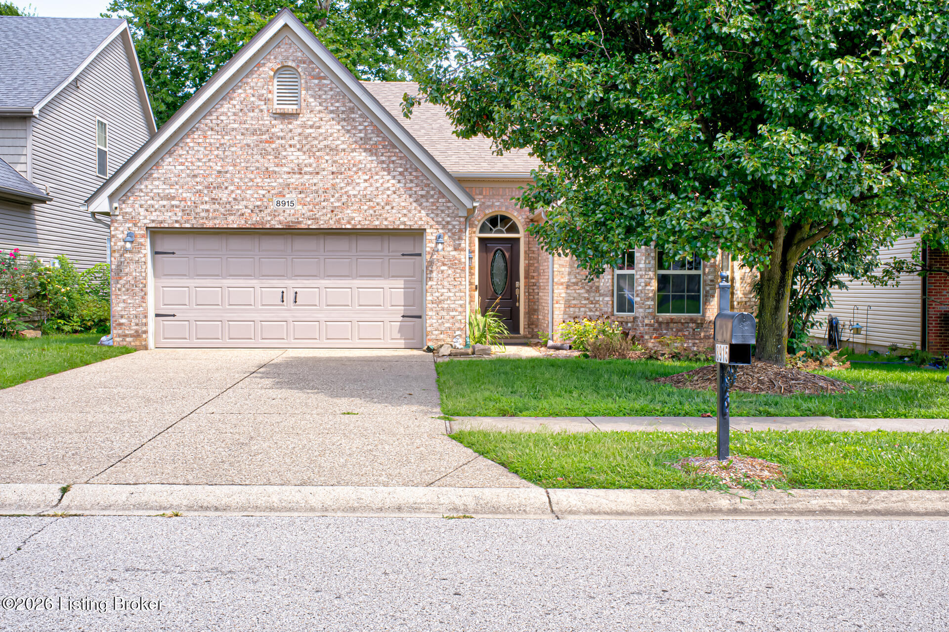 8915 Eli Dr Property Photo