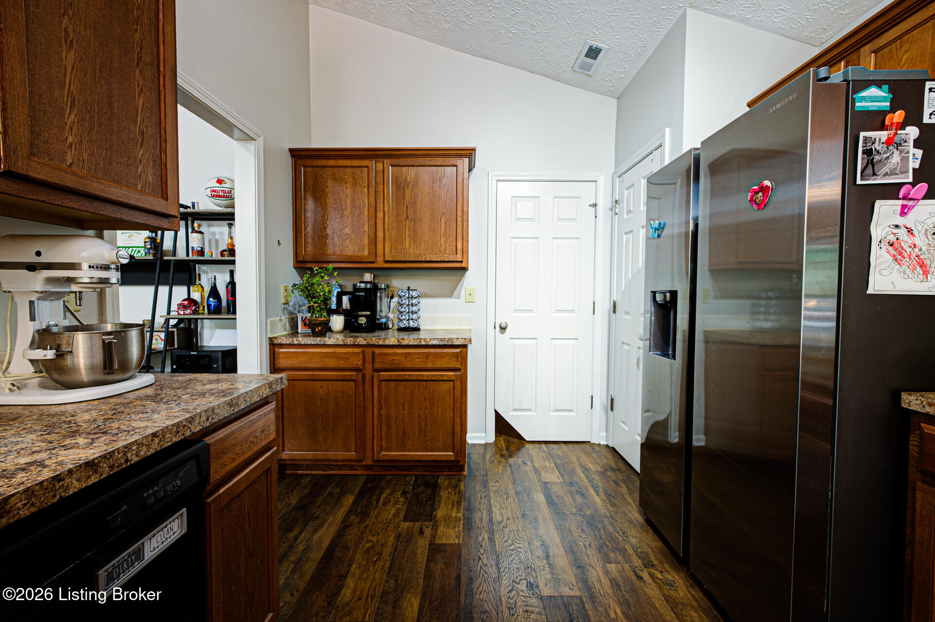 8915 Eli Dr Property Photo 13