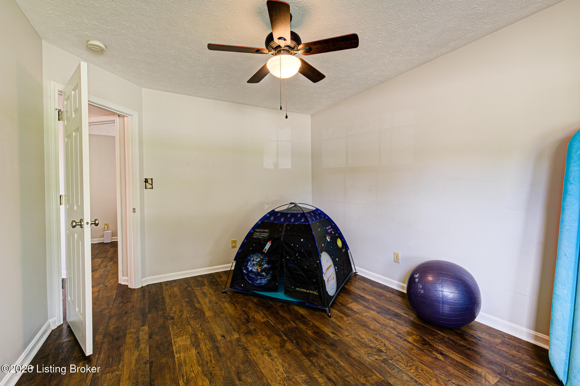 8915 Eli Dr Property Photo 24
