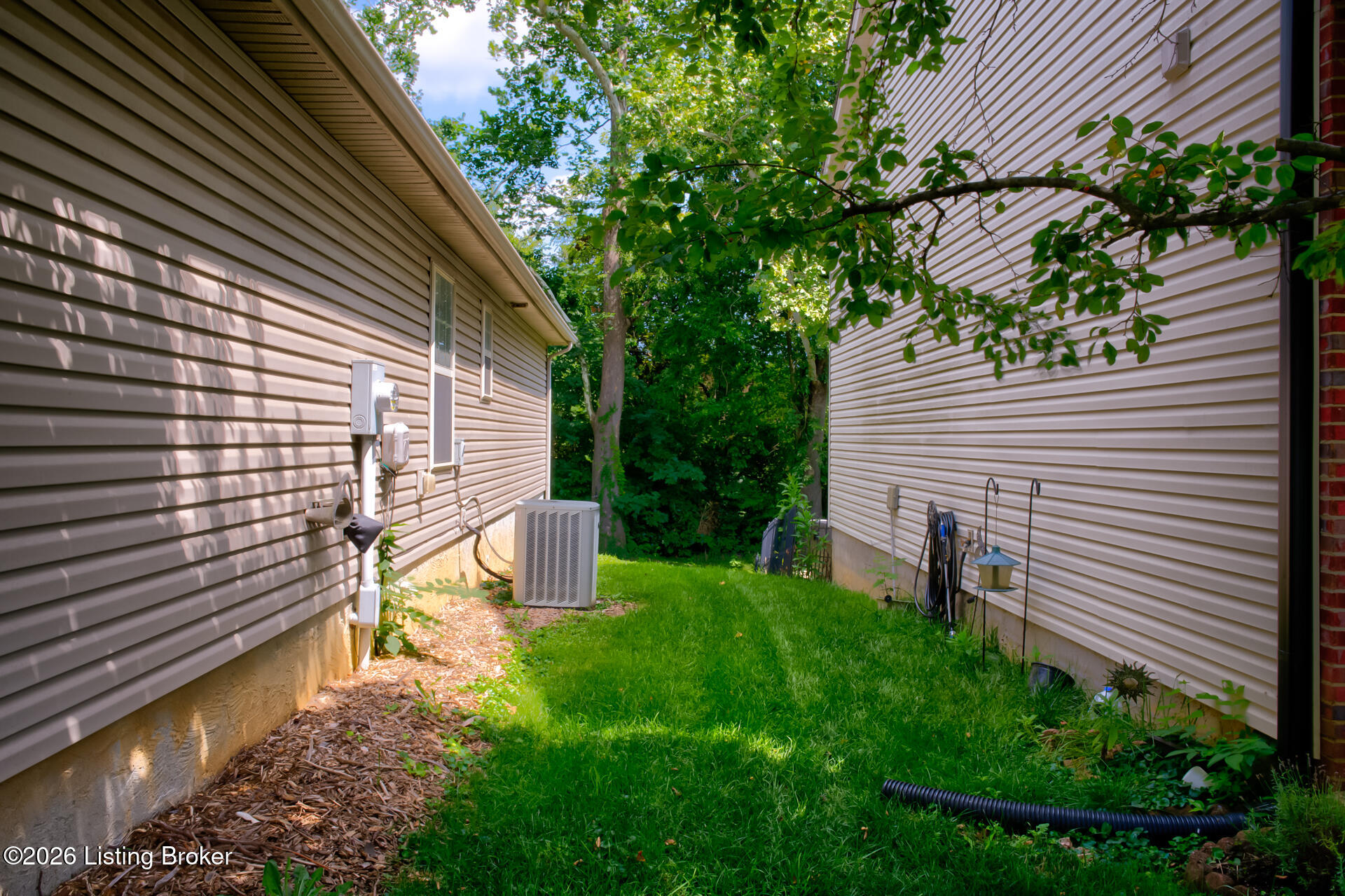 8915 Eli Dr Property Photo 37