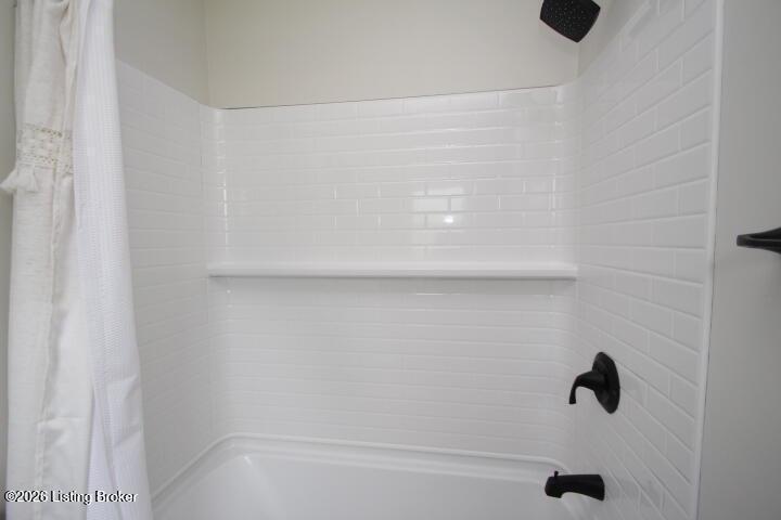 512 Hickory Rd Property Photo 16