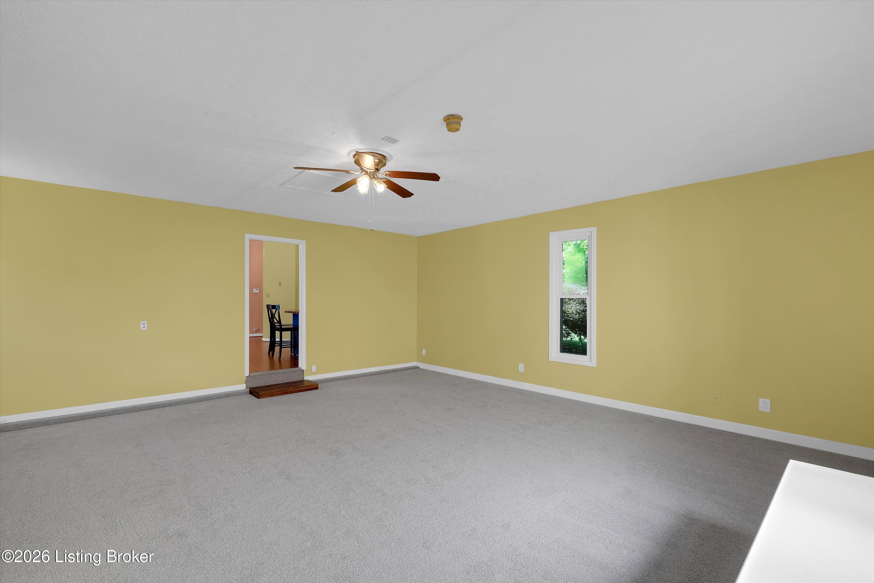 1711 Crestview Dr Property Photo 8