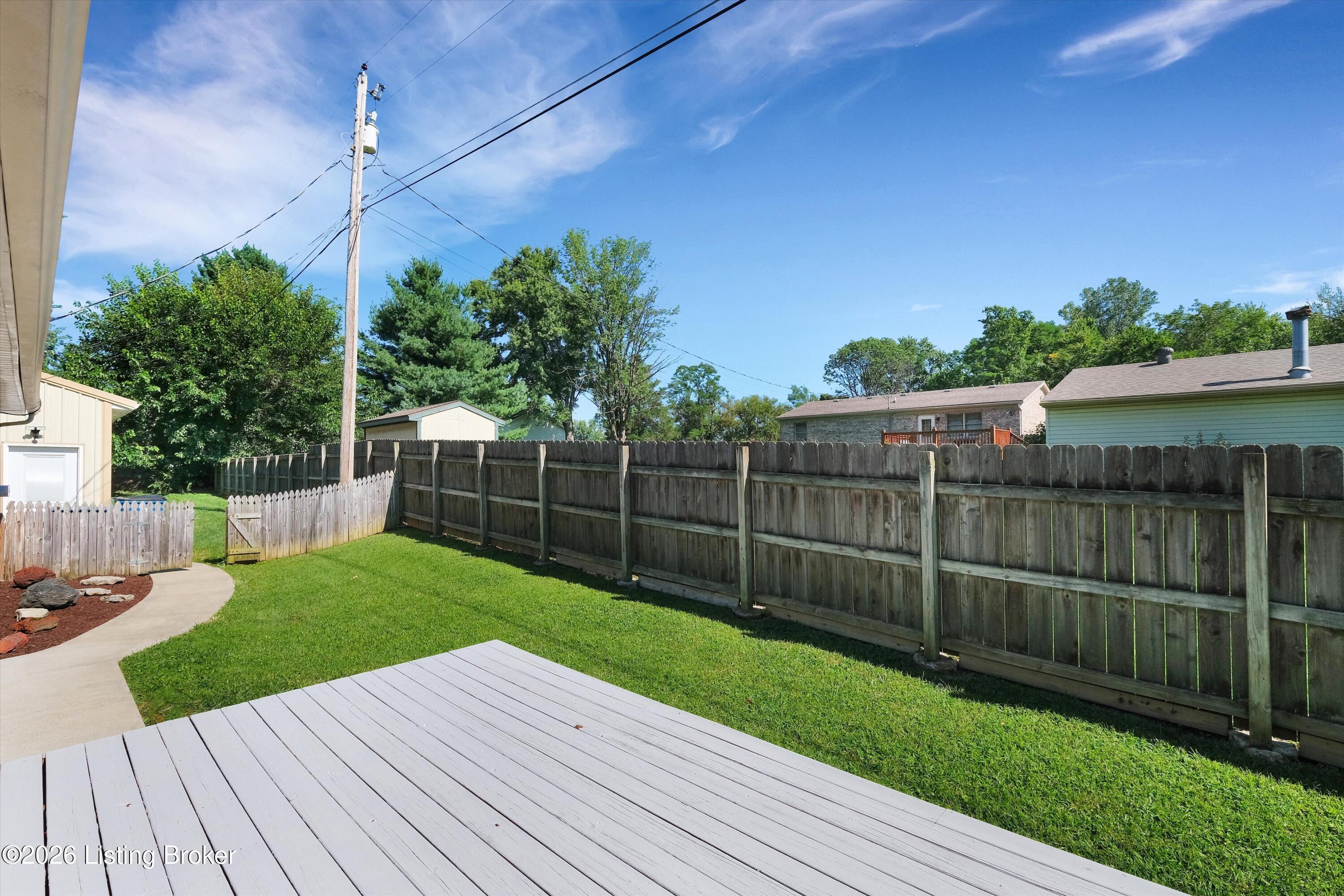 1711 Crestview Dr Property Photo 28