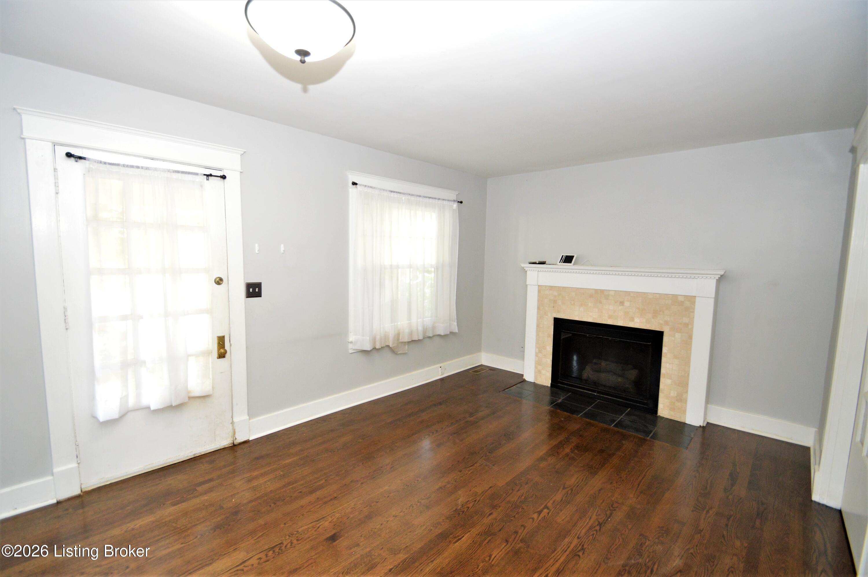 2102 Murray Ave Property Photo 6