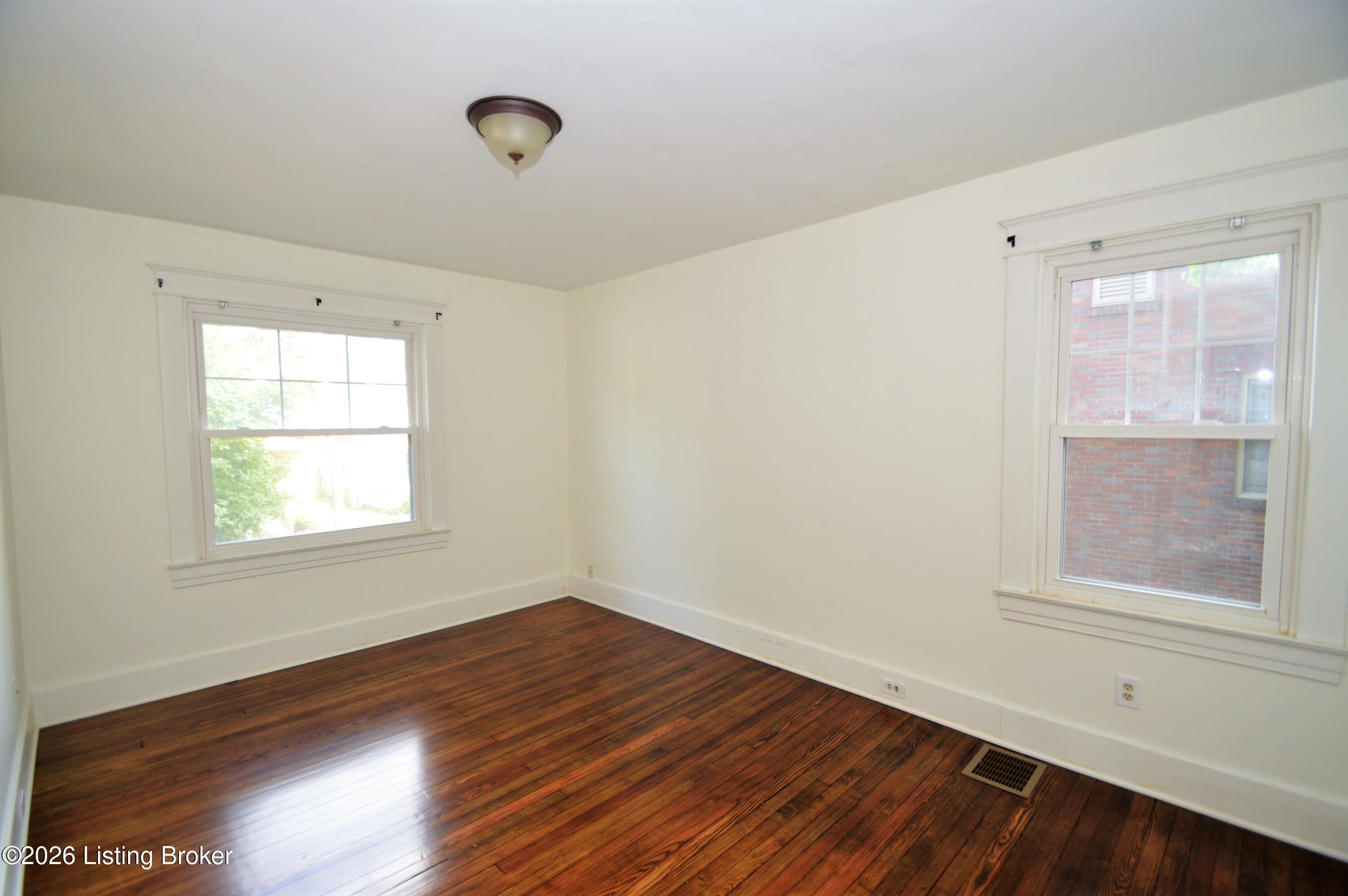 2102 Murray Ave Property Photo 11