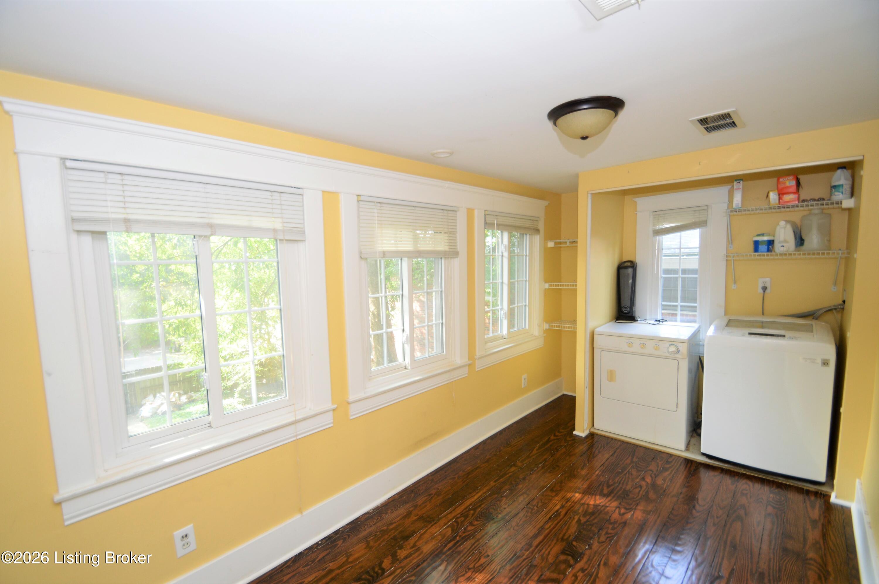2102 Murray Ave Property Photo 16