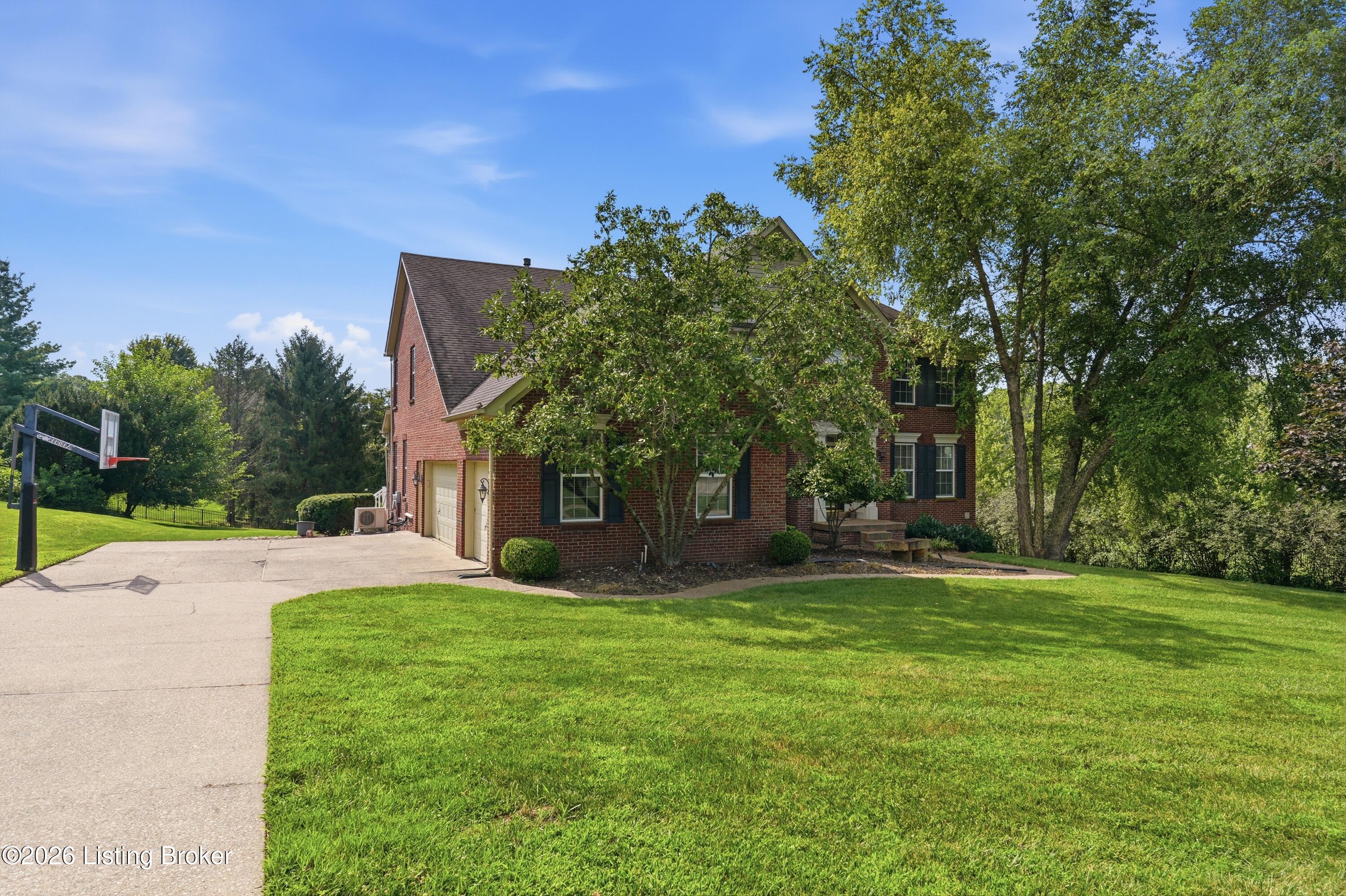 11710 Paramont Way Property Photo 3