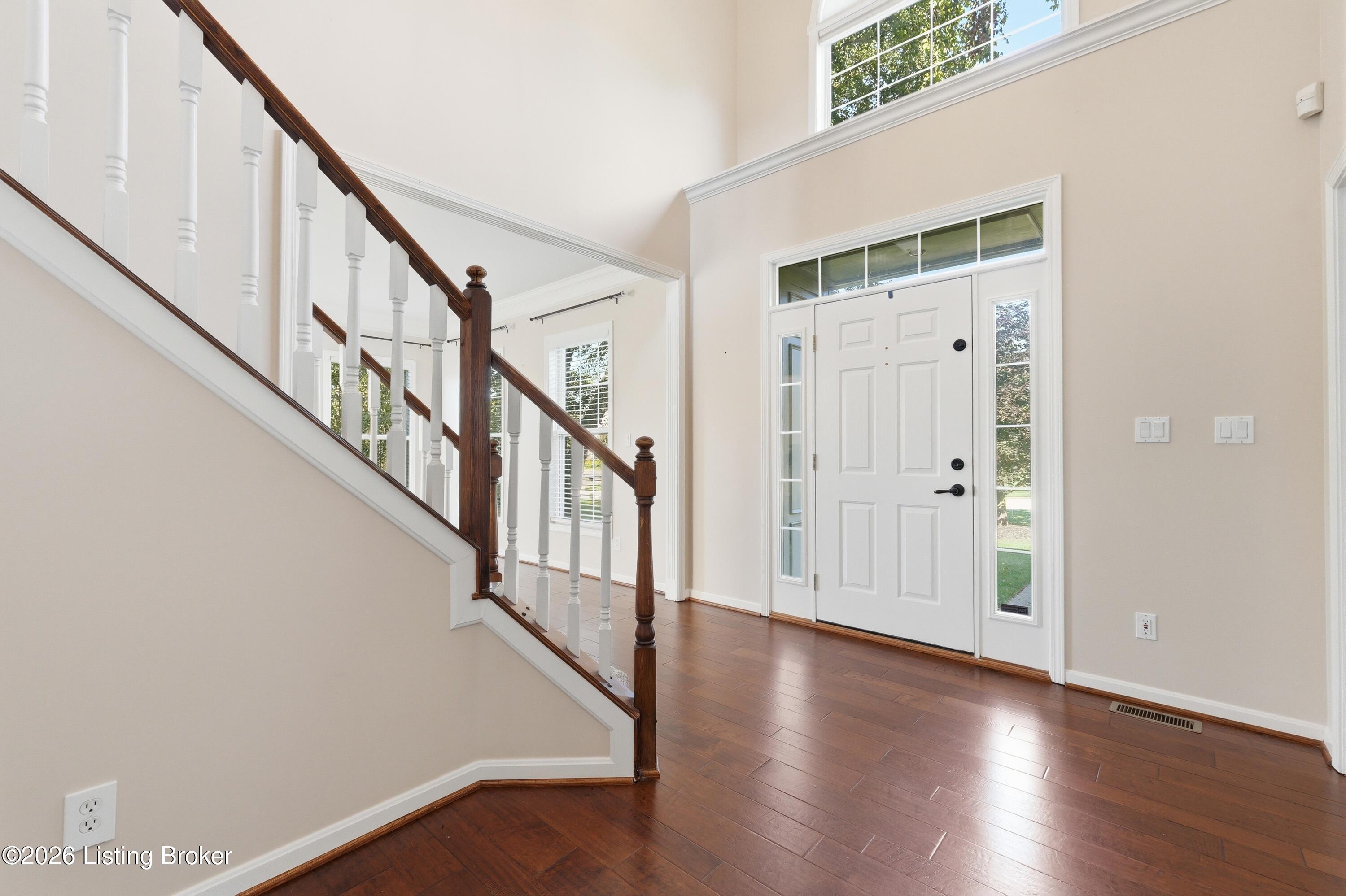 11710 Paramont Way Property Photo 7