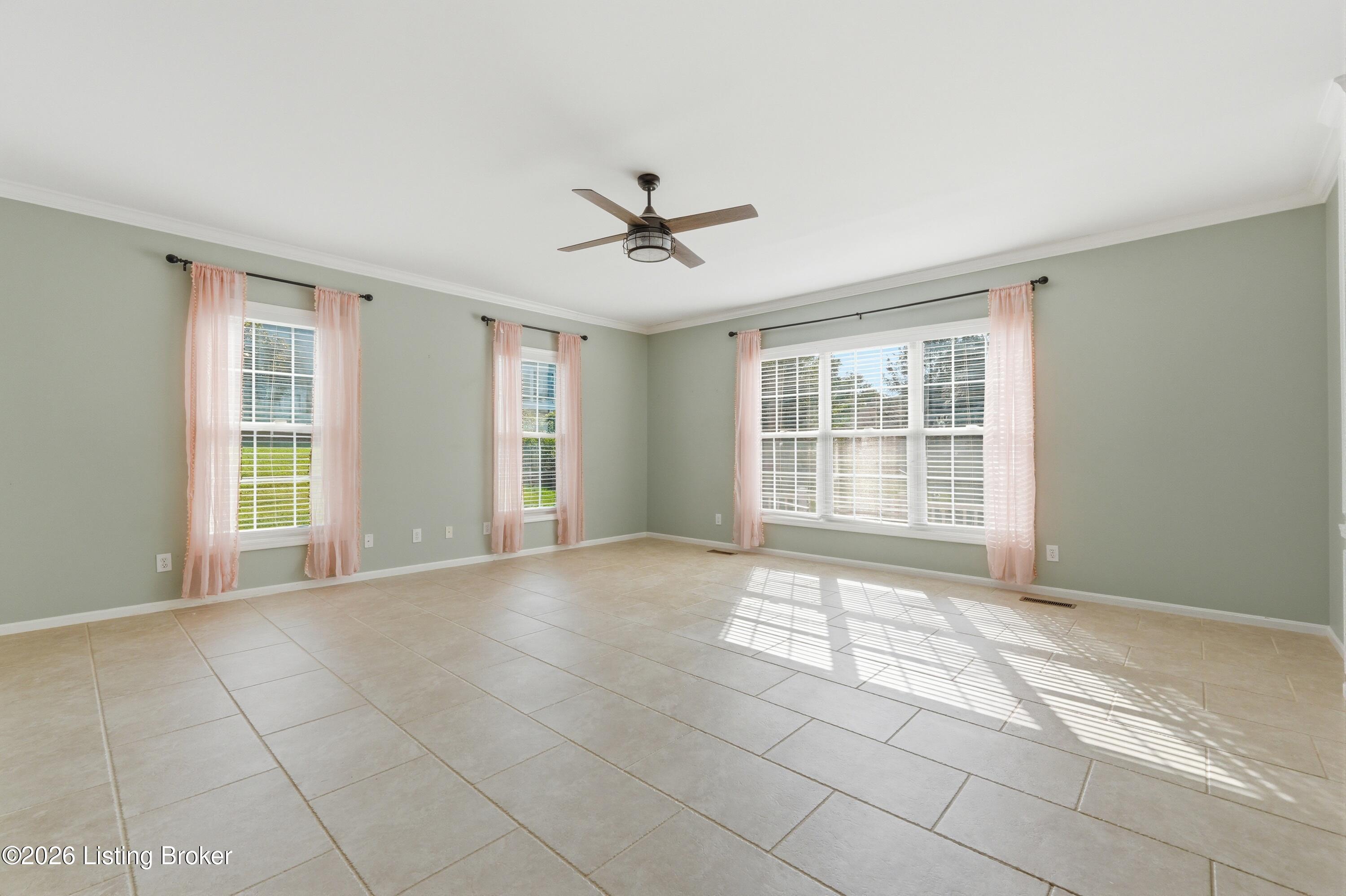 11710 Paramont Way Property Photo 9
