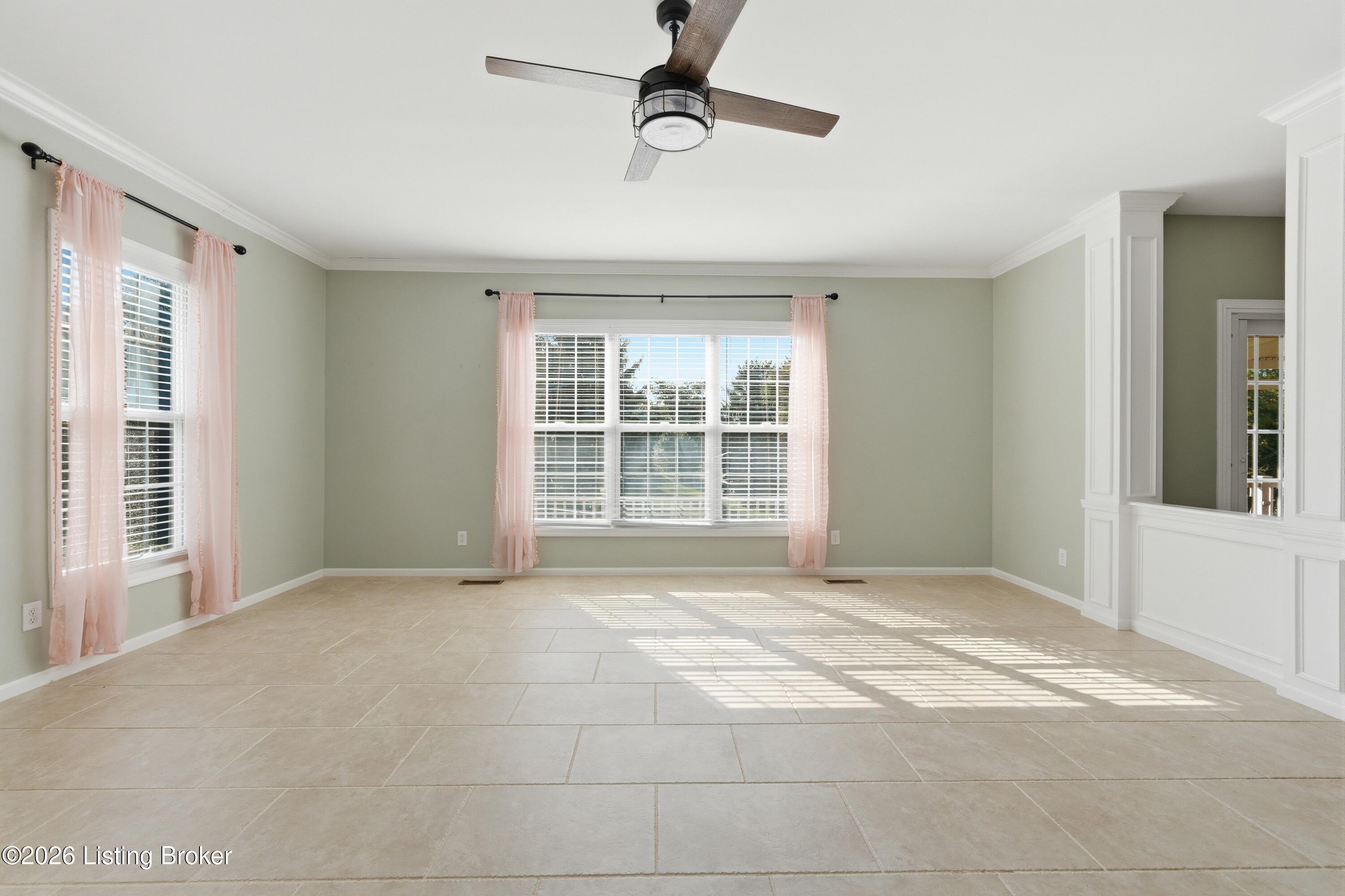 11710 Paramont Way Property Photo 10