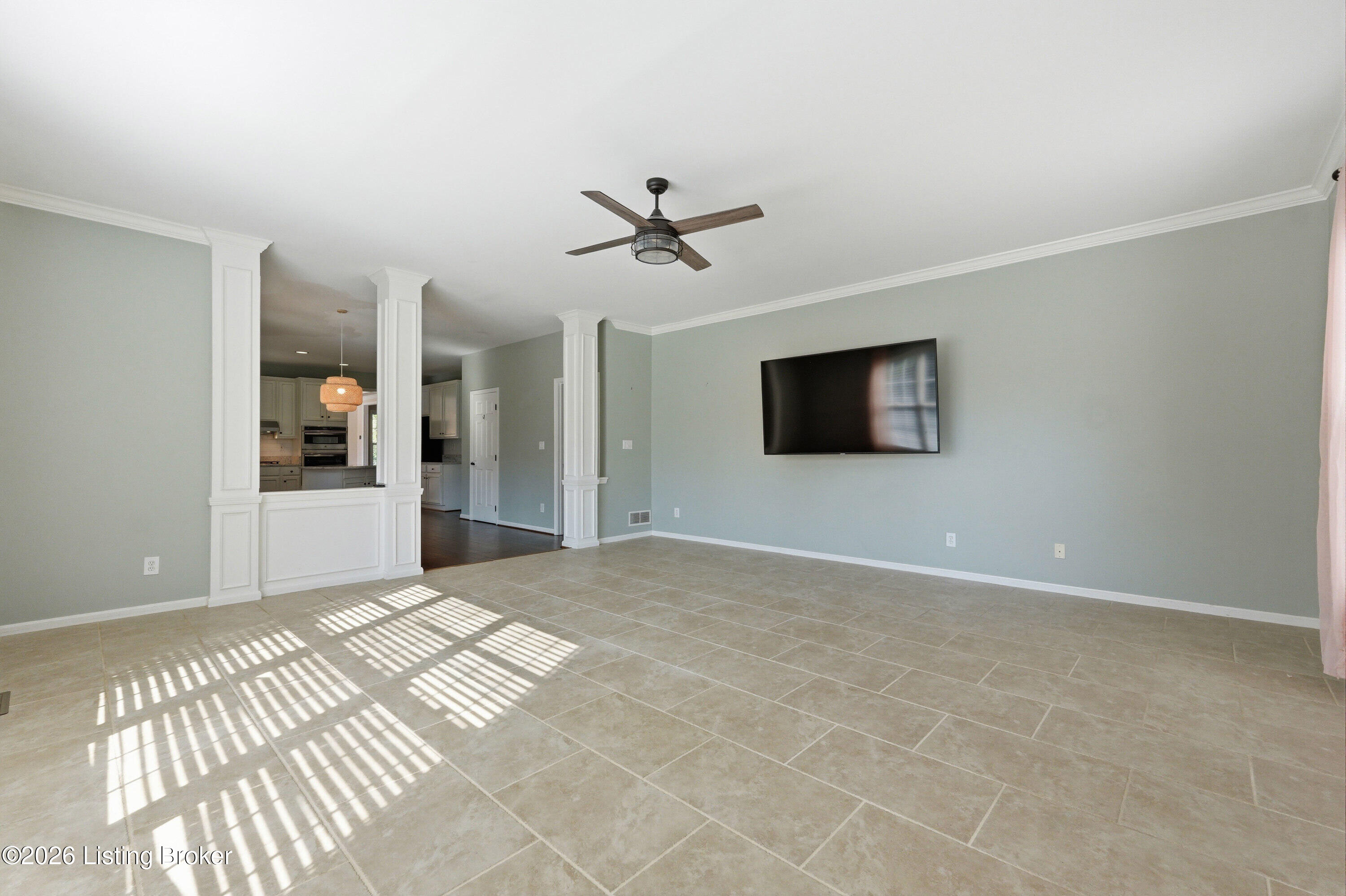 11710 Paramont Way Property Photo 13
