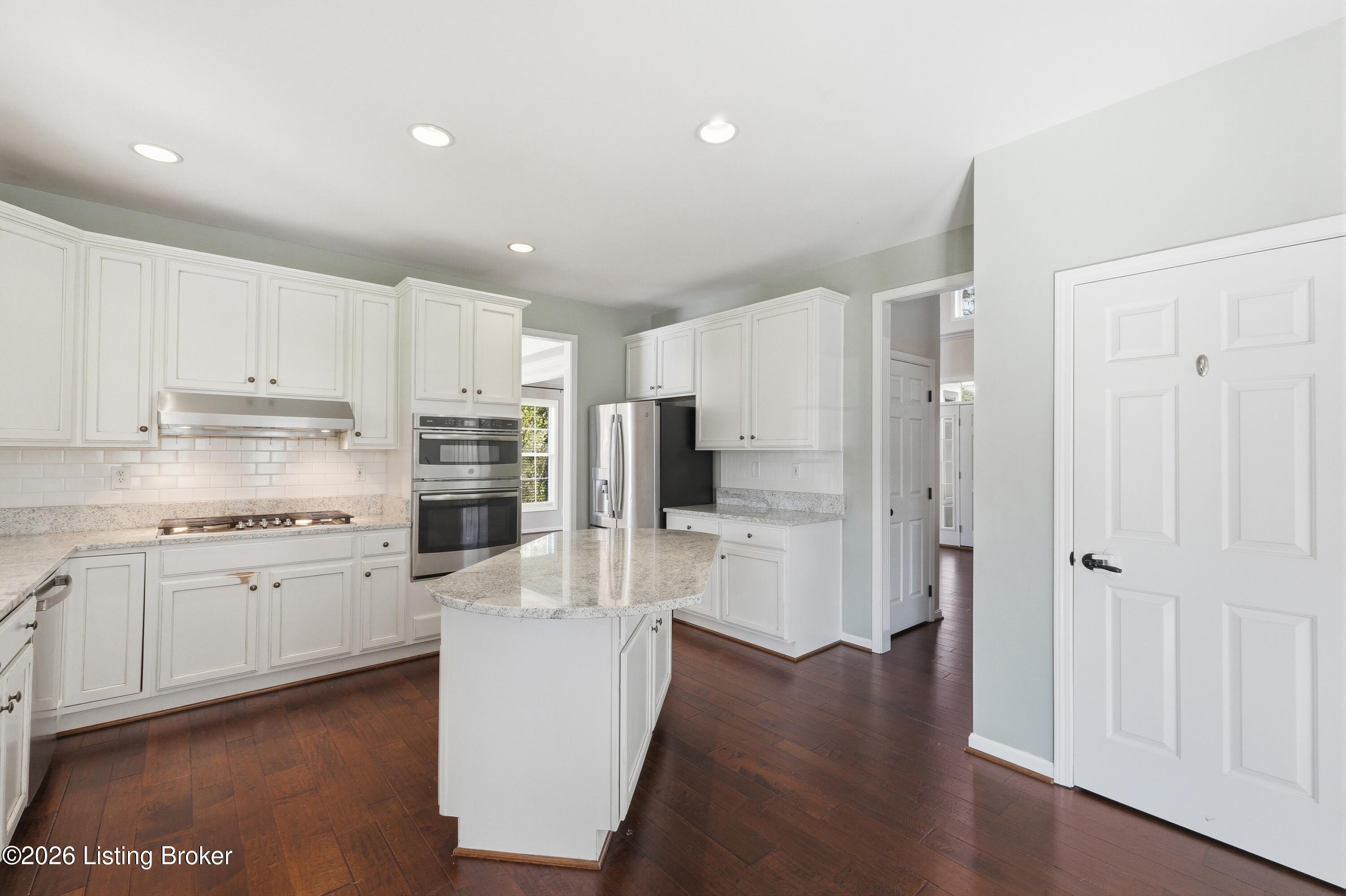 11710 Paramont Way Property Photo 17