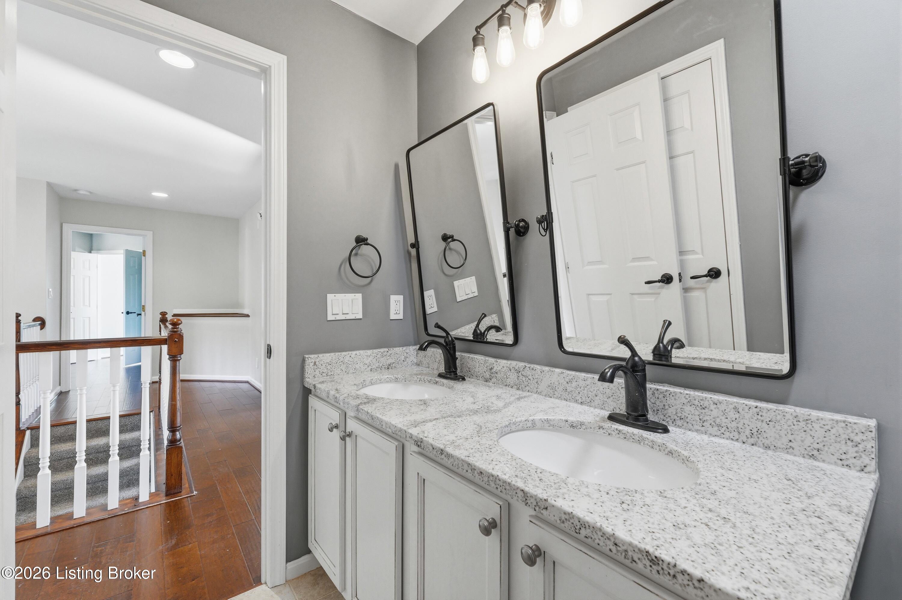 11710 Paramont Way Property Photo 46