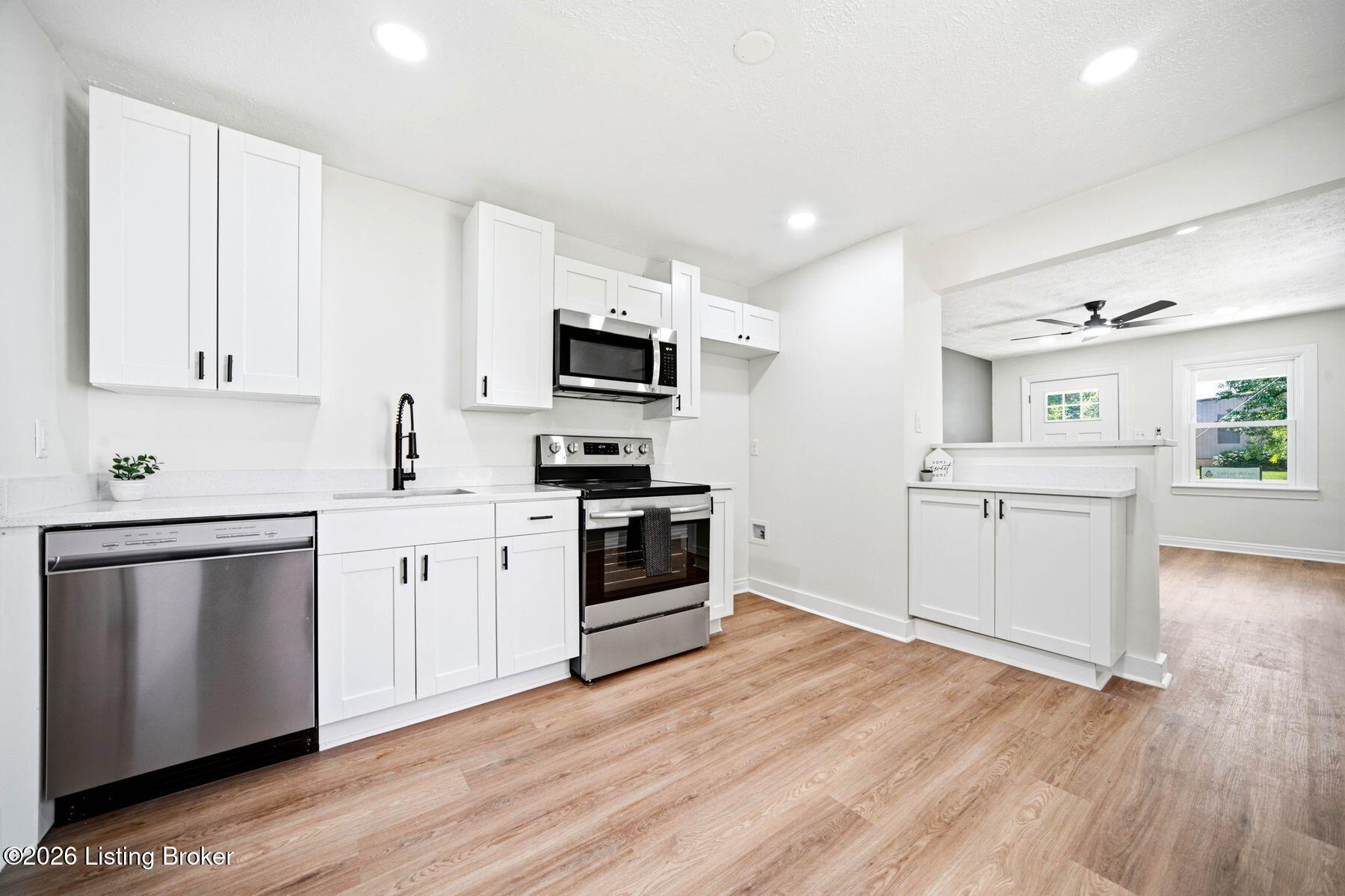 1007 Beecher St Property Photo 8