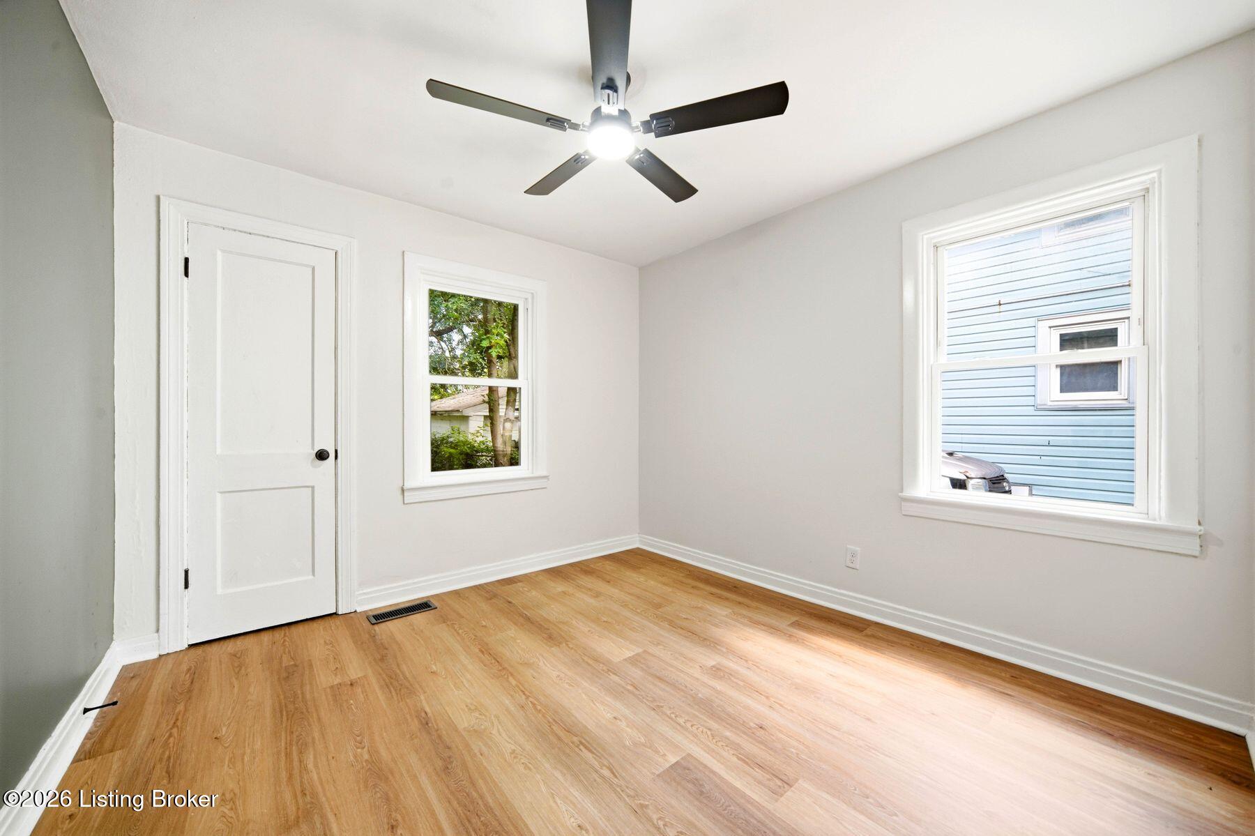 1007 Beecher St Property Photo 14