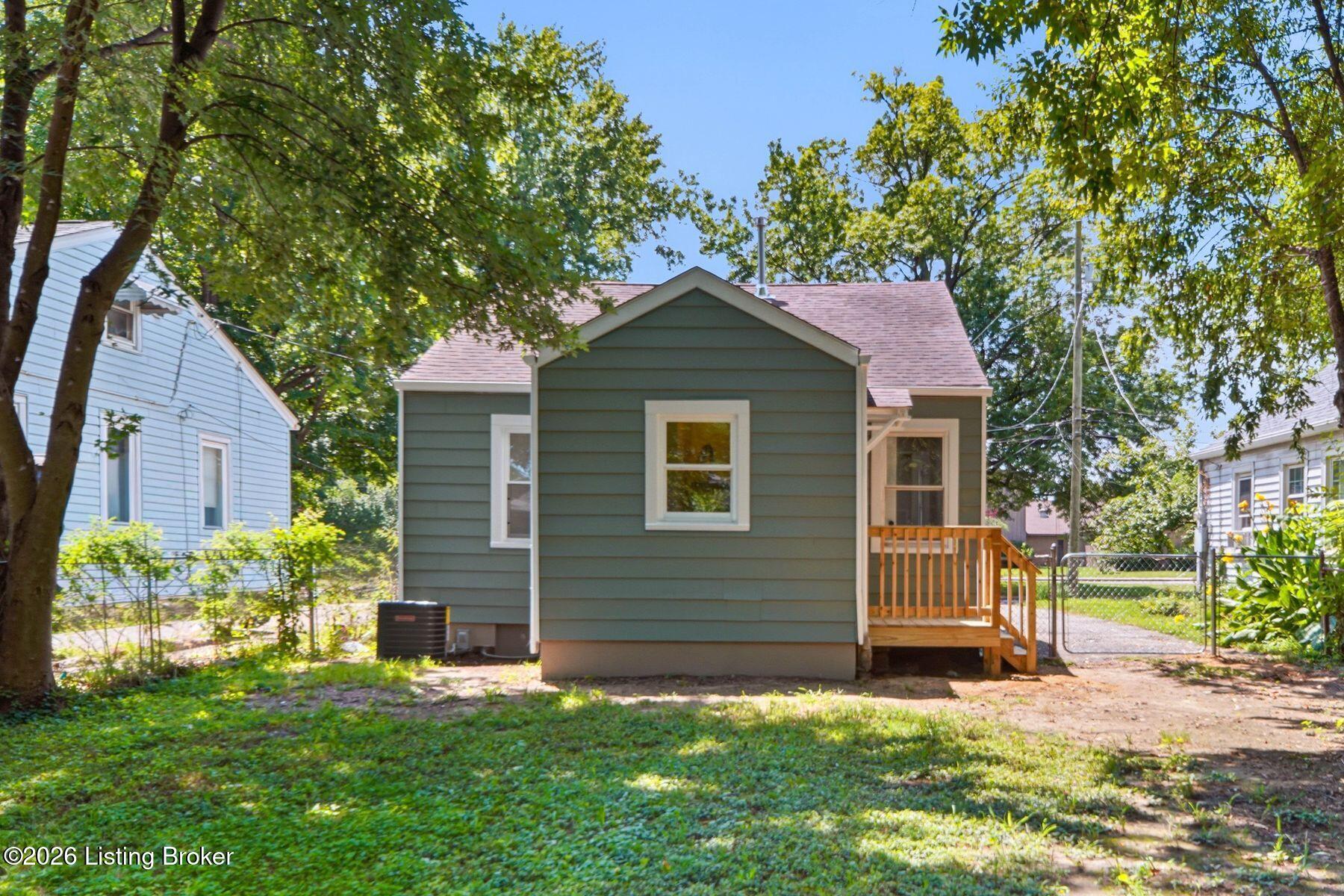 1007 Beecher St Property Photo 17