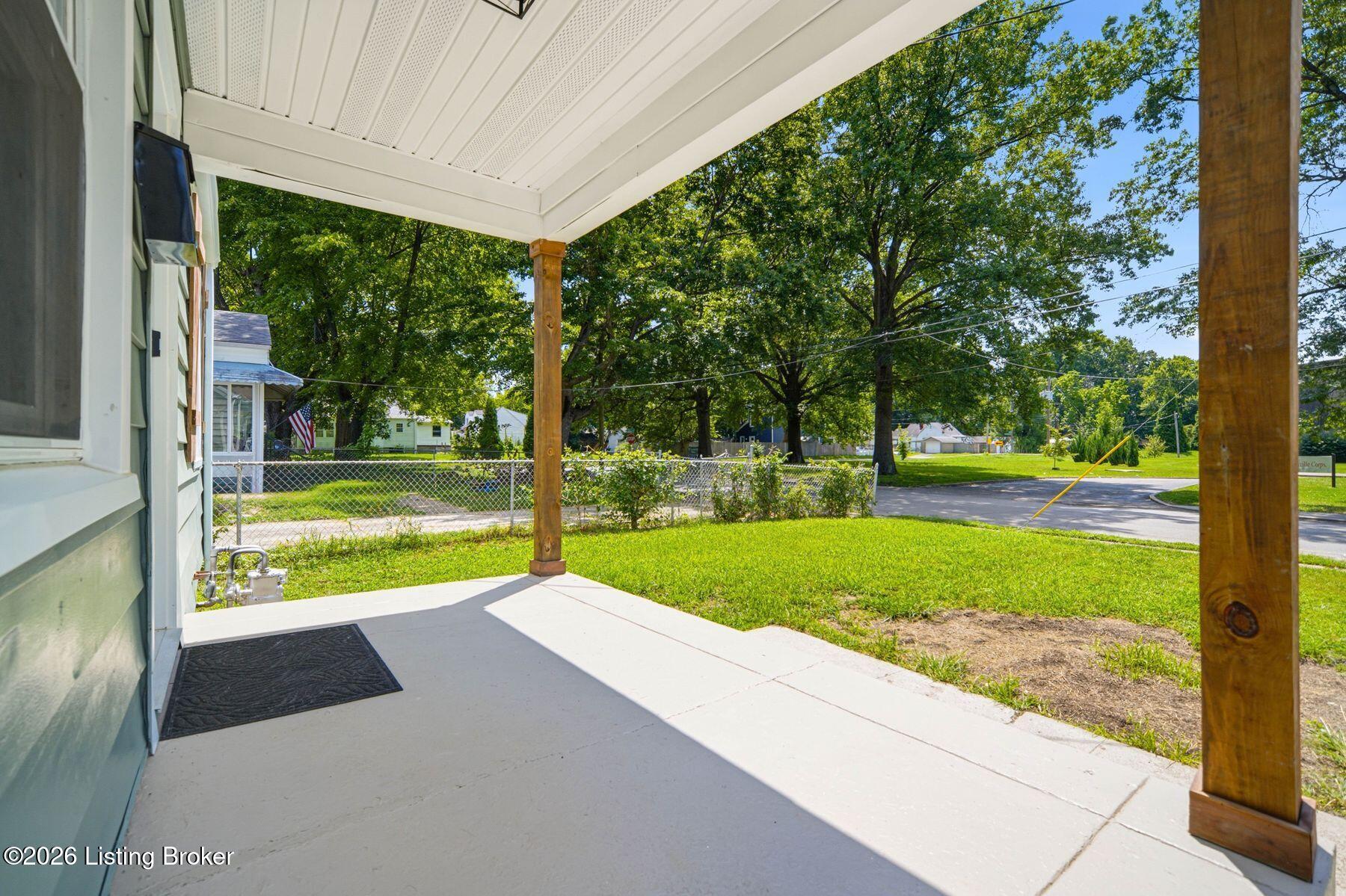 1007 Beecher St Property Photo 29