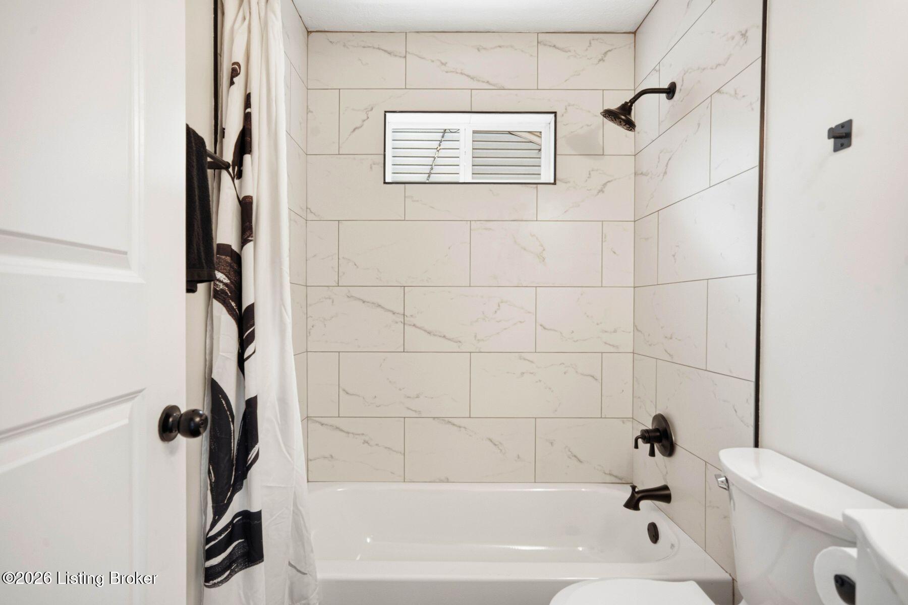 1007 Beecher St Property Photo 42