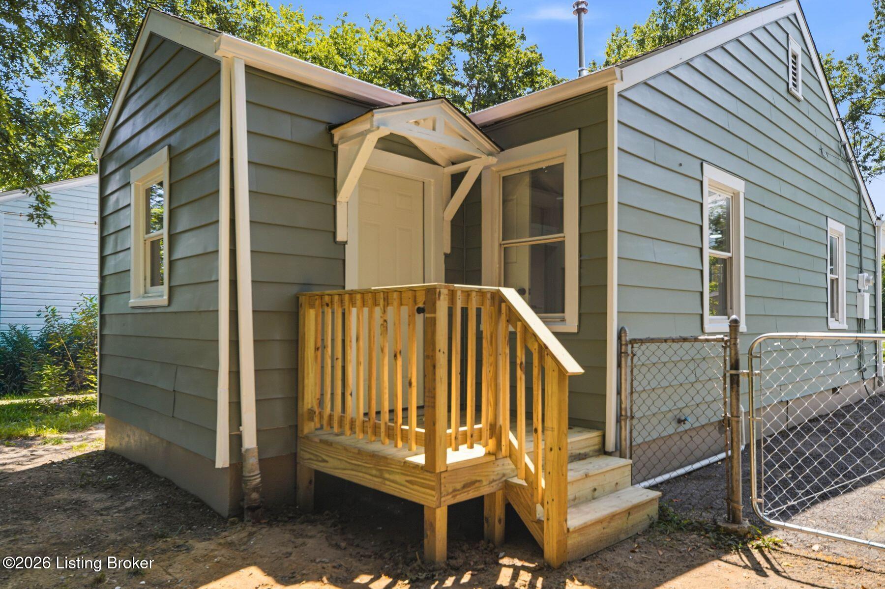 1007 Beecher St Property Photo 46