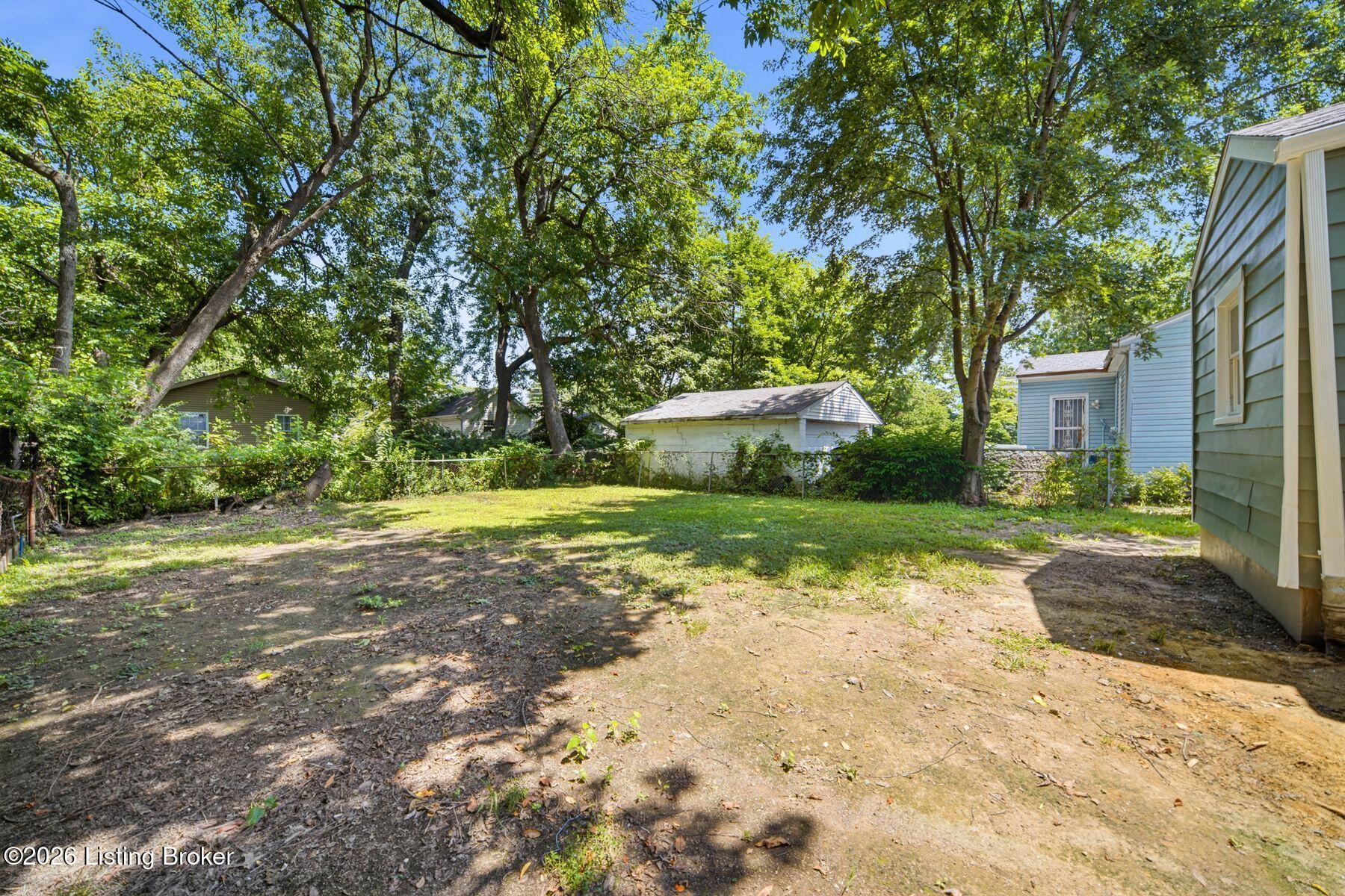 1007 Beecher St Property Photo 47