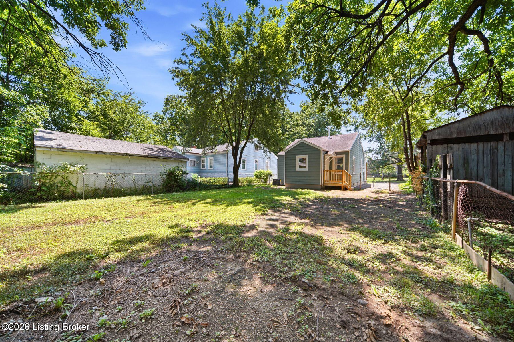 1007 Beecher St Property Photo 48