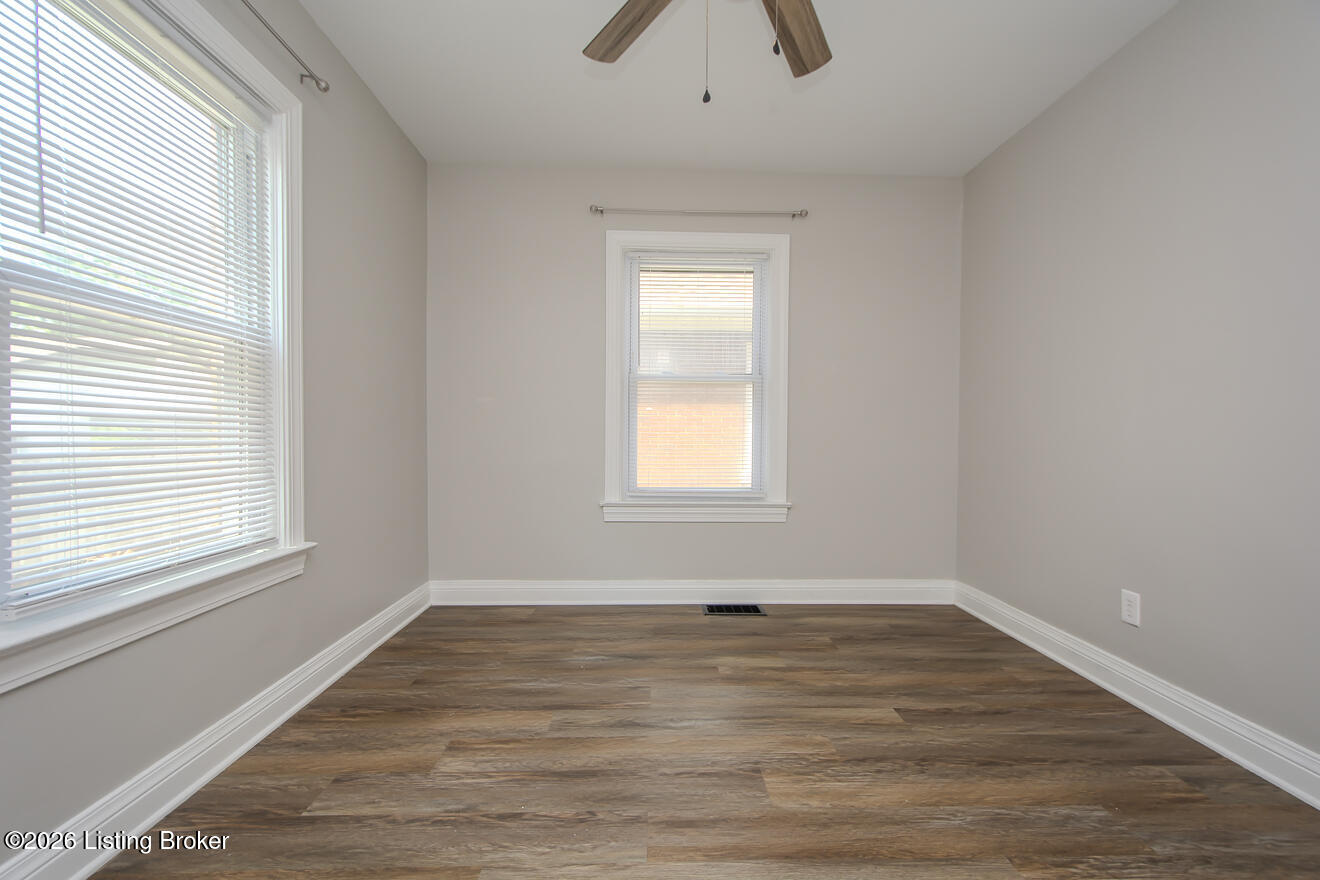 2416 Bradley Ave Property Photo 28