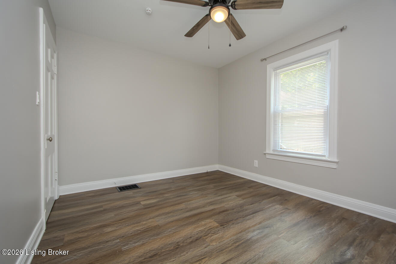 2416 Bradley Ave Property Photo 29