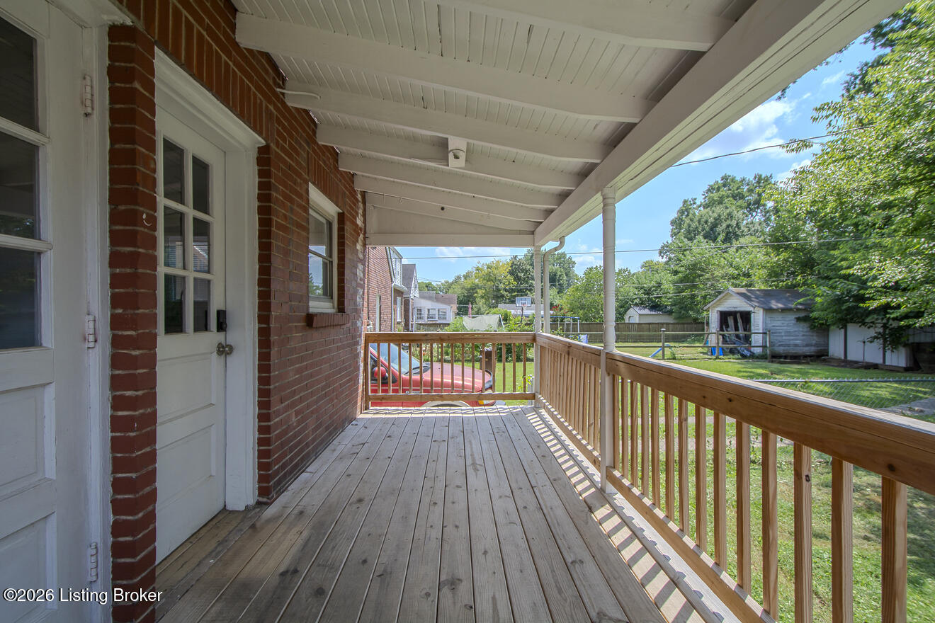 2416 Bradley Ave Property Photo 31