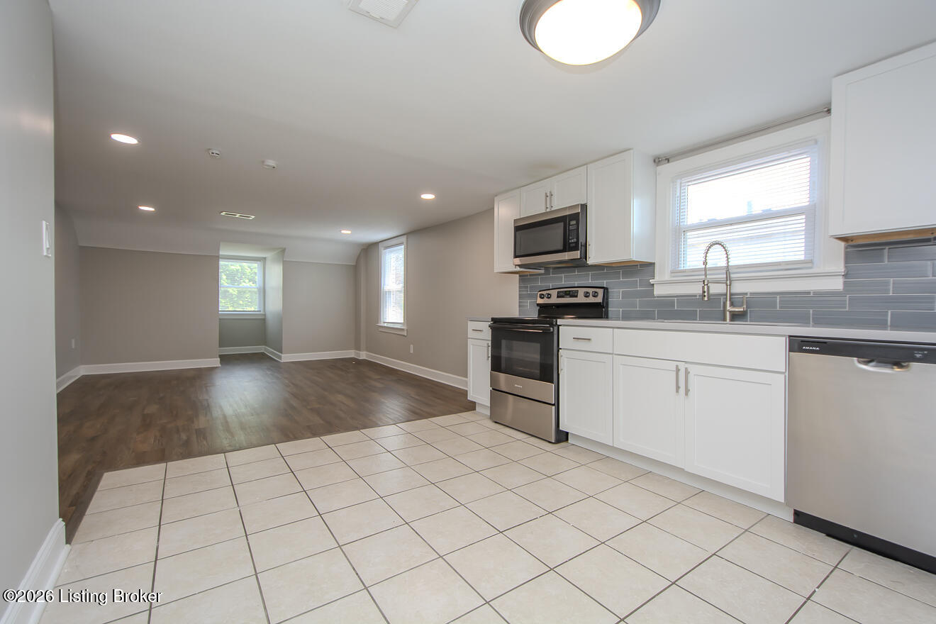 2416 Bradley Ave Property Photo 40