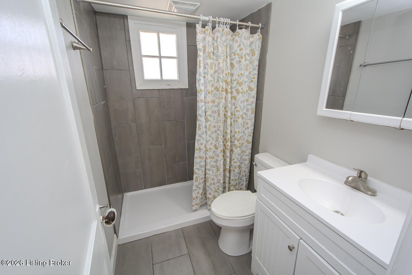 2416 Bradley Ave Property Photo 45