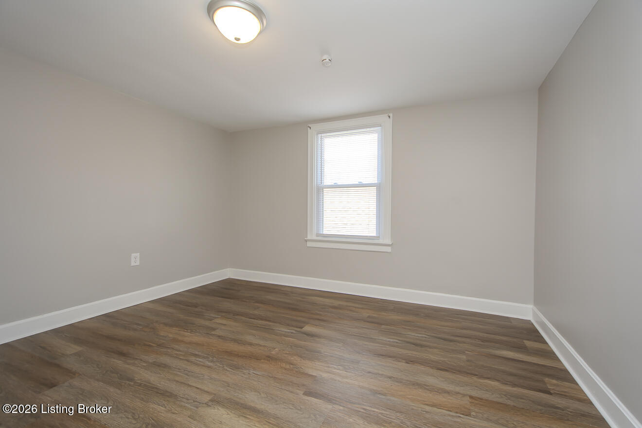 2416 Bradley Ave Property Photo 47