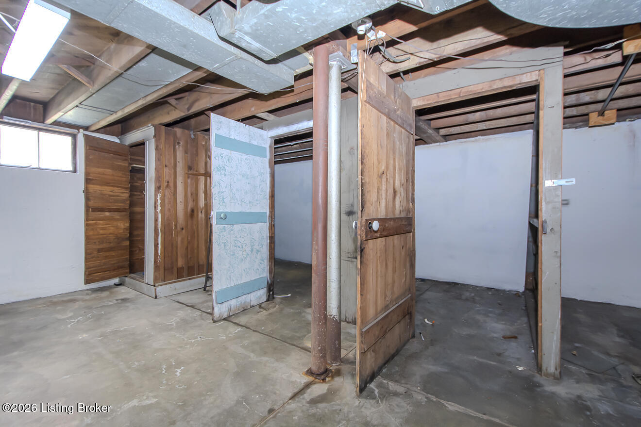 2416 Bradley Ave Property Photo 53