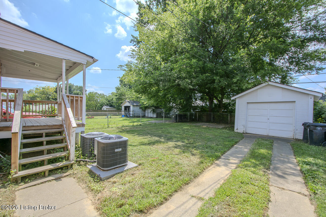 2416 Bradley Ave Property Photo 58