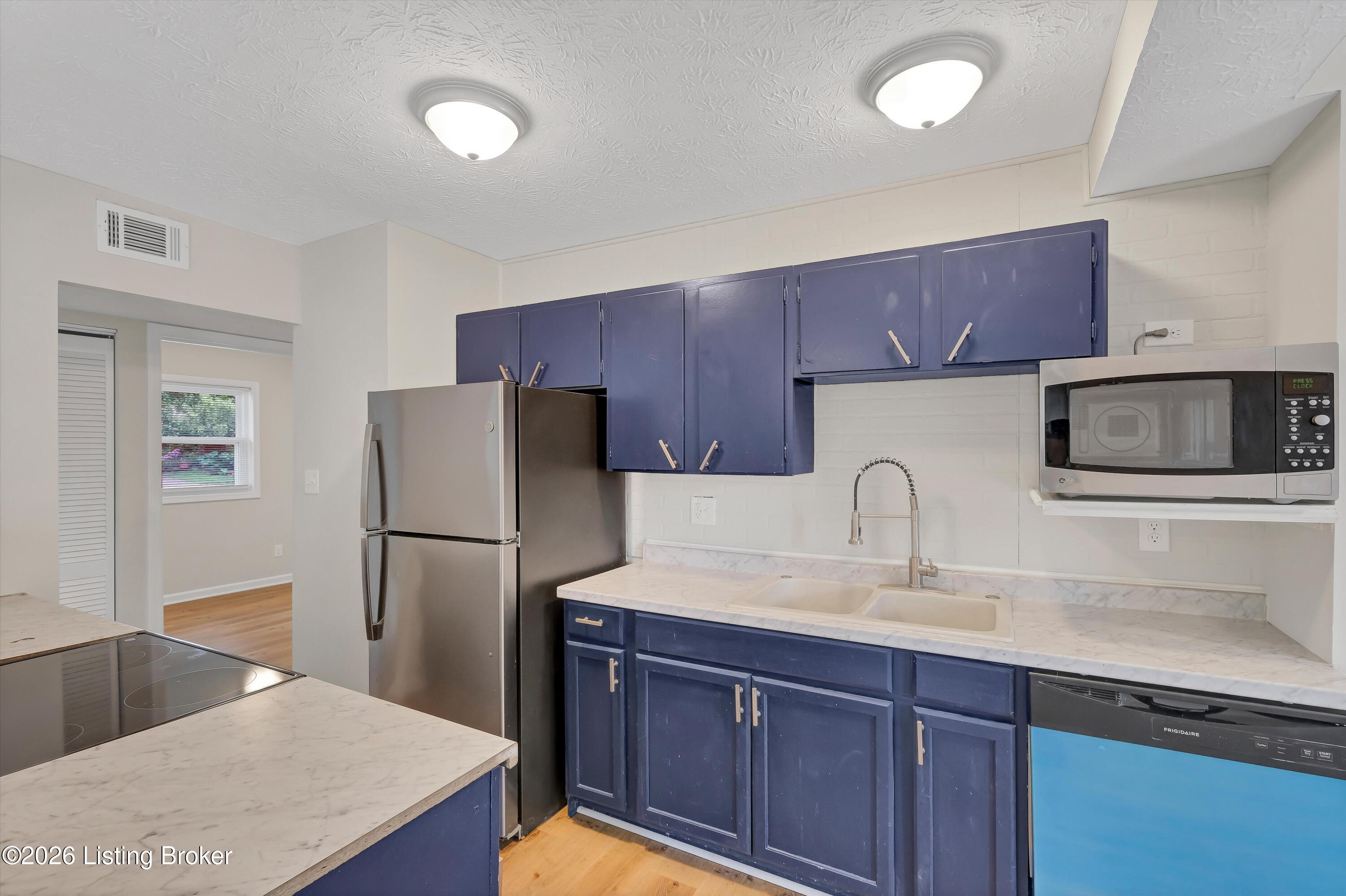 305 Kilmory Ave Property Photo 14