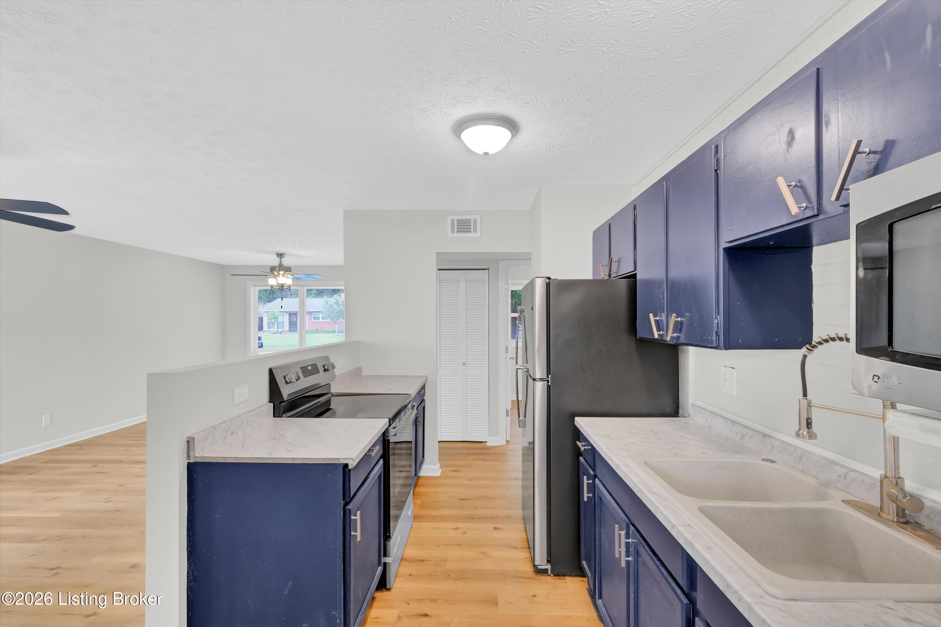 305 Kilmory Ave Property Photo 17