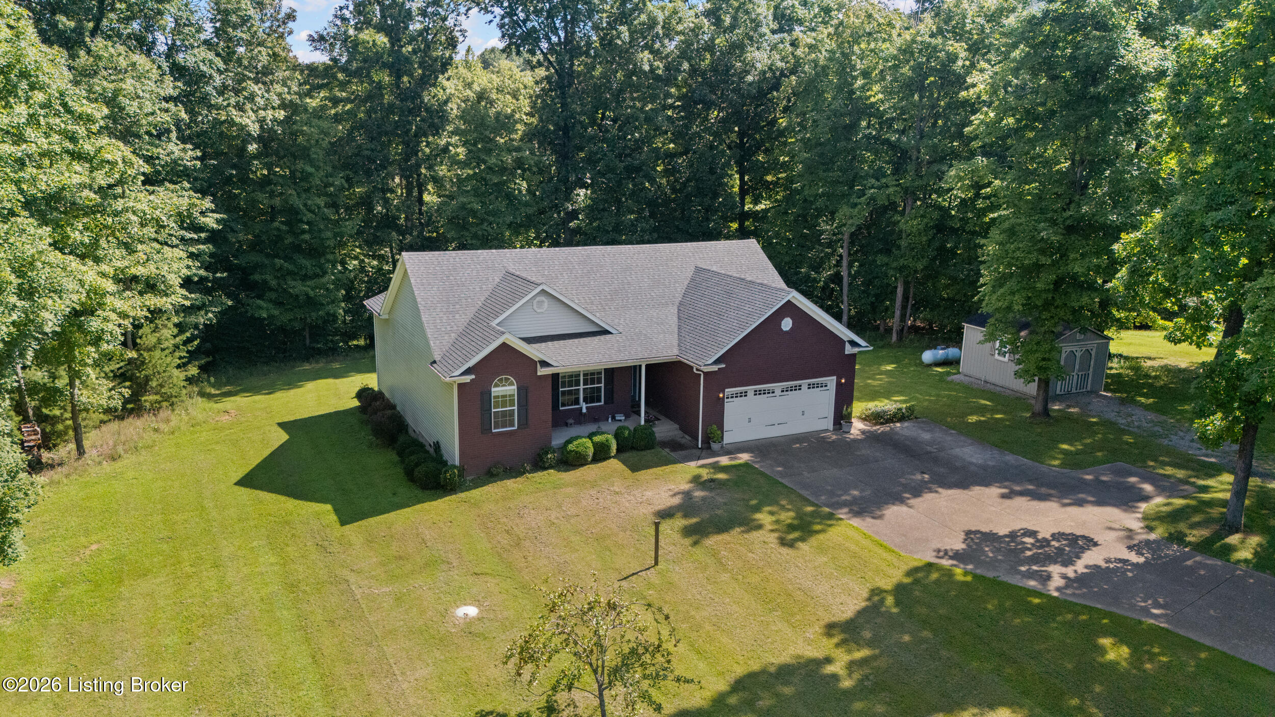 210 E Indian Stone Rd Property Photo 4
