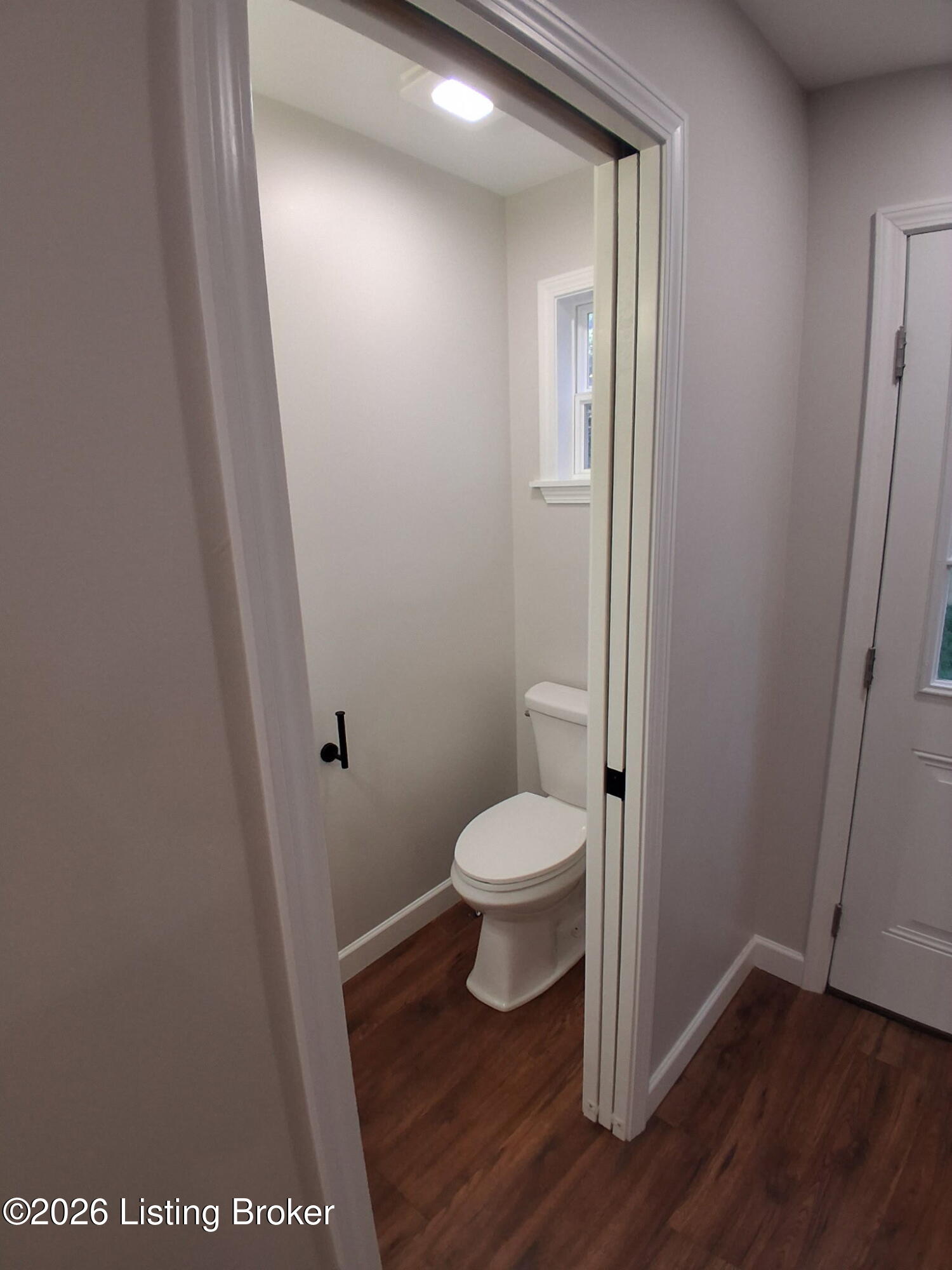 1203 E Kentucky St Property Photo 8