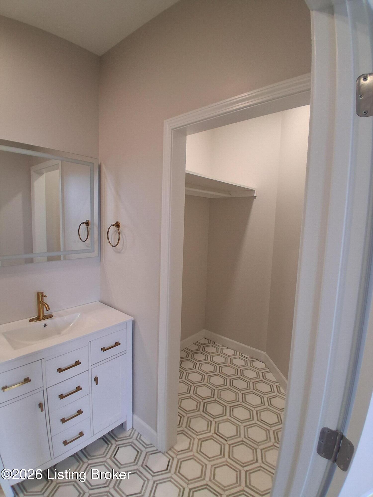 1203 E Kentucky St Property Photo 14