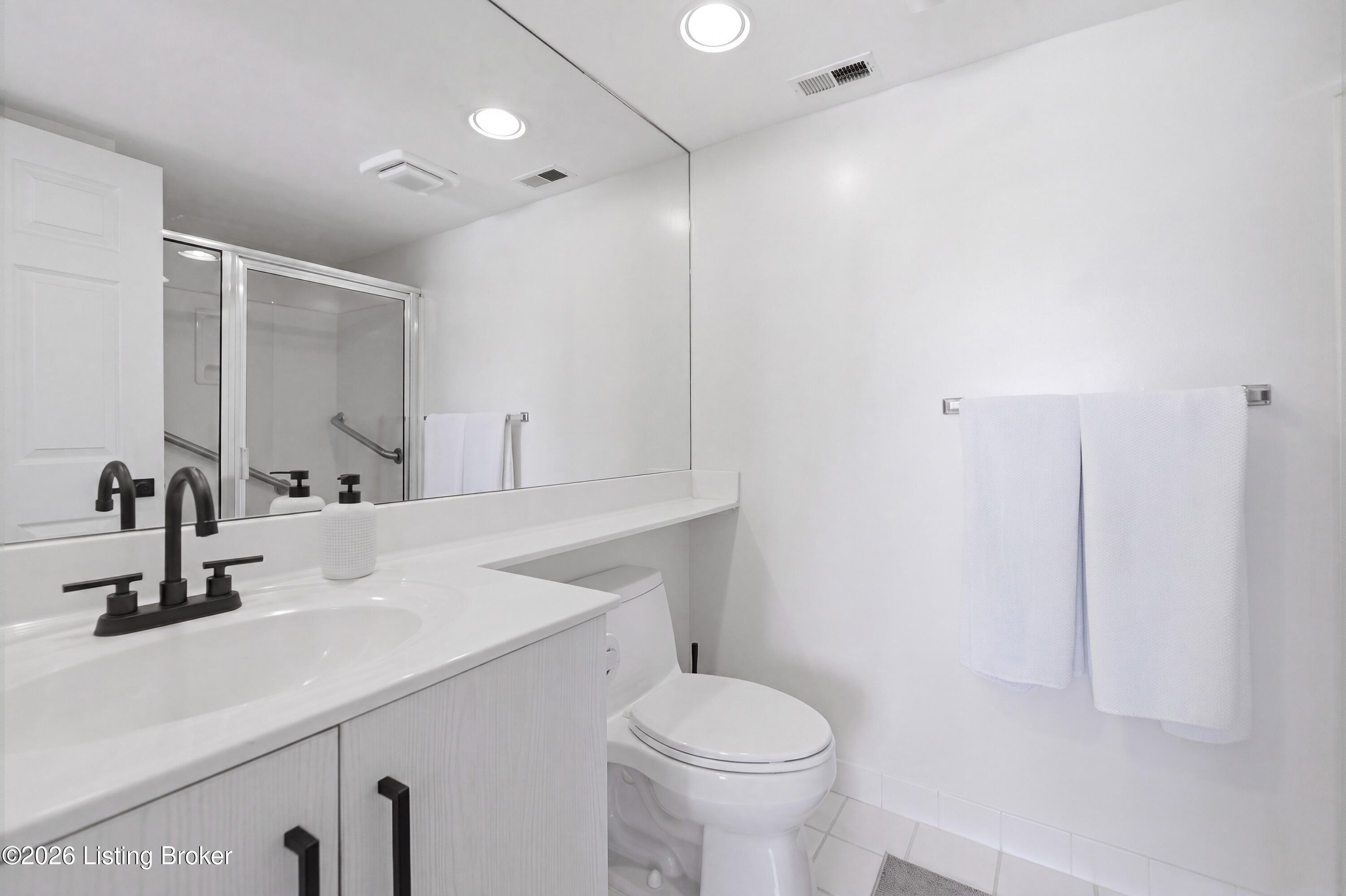 8509 Atrium Dr 201 Property Photo 16