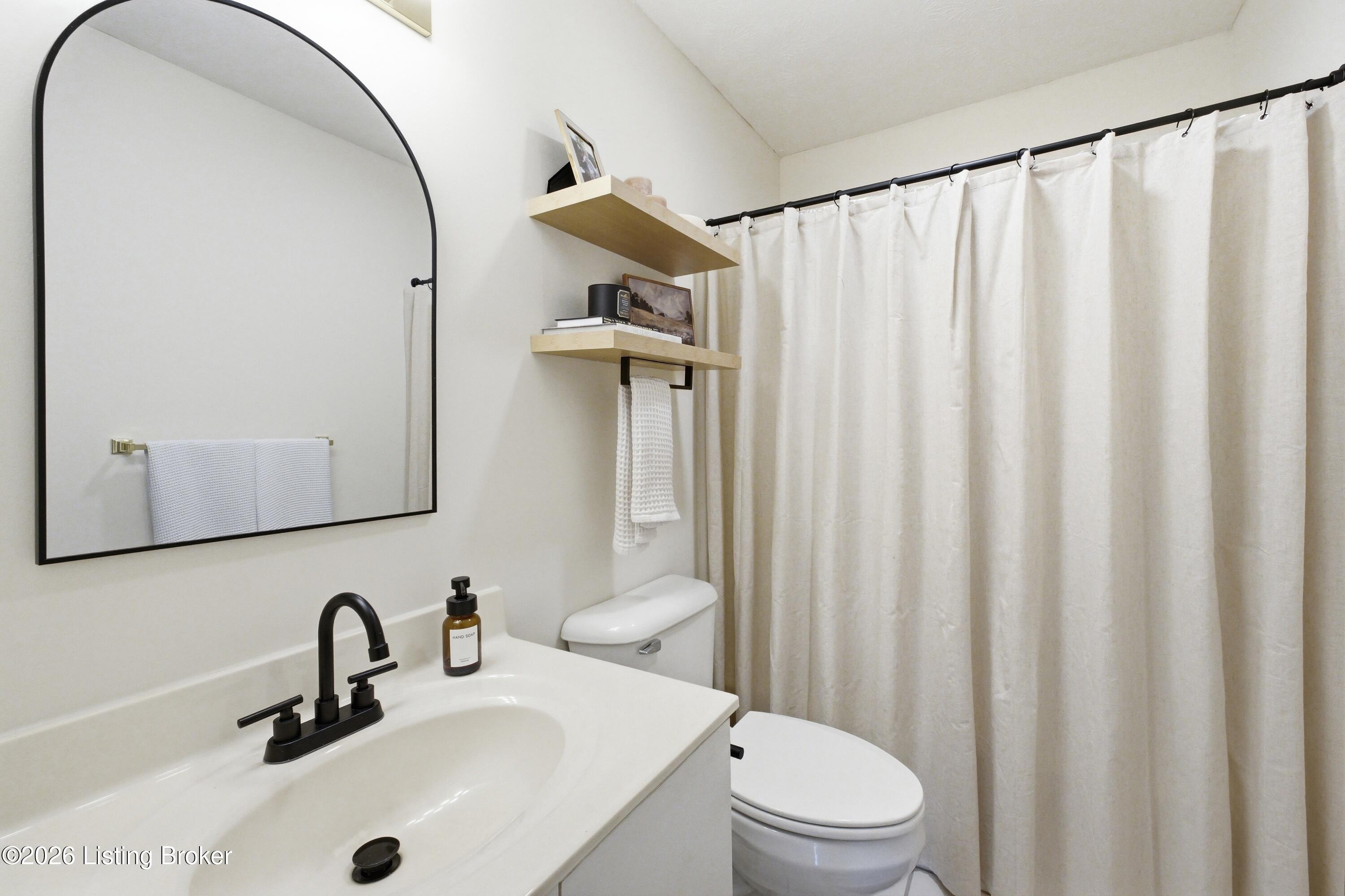 8509 Atrium Dr 201 Property Photo 18