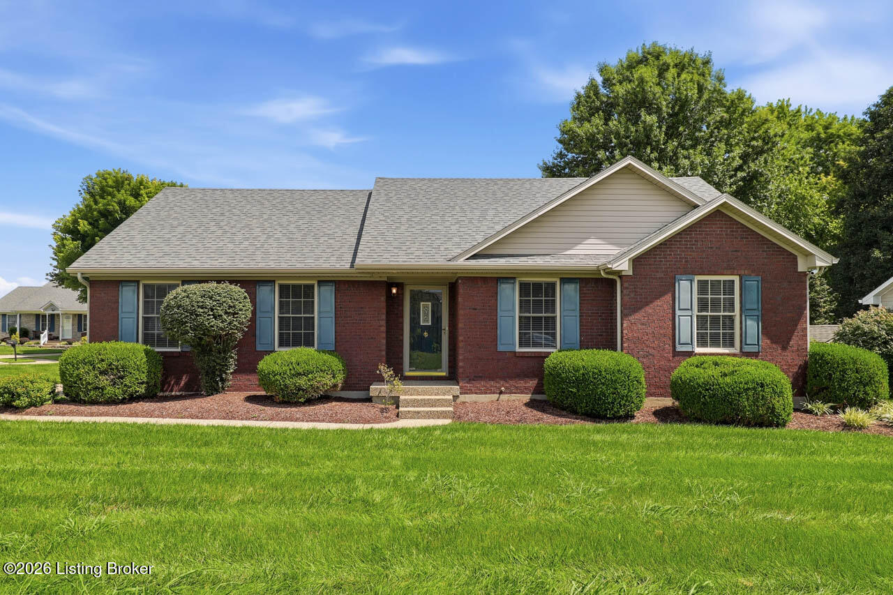 108 Excalibur Ct Property Photo 1