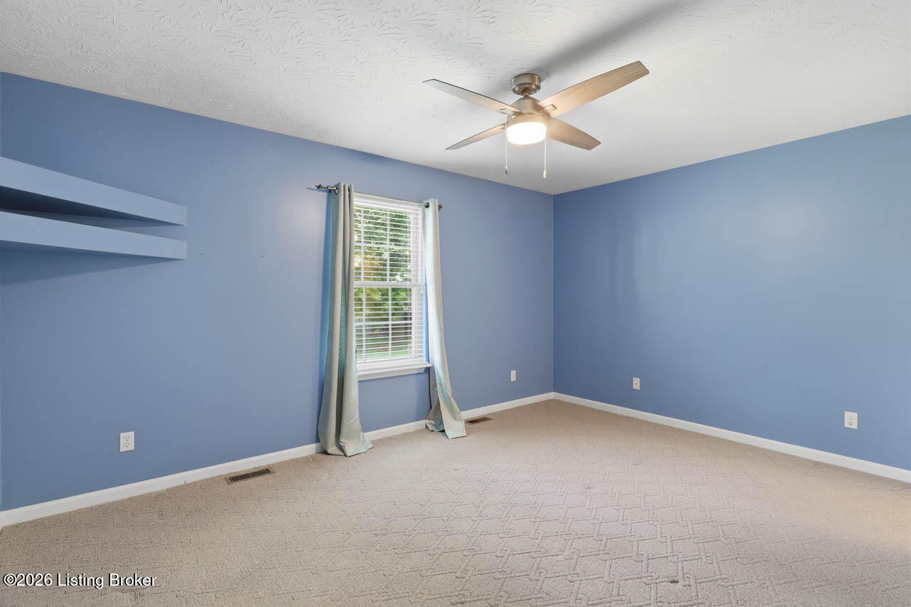 108 Excalibur Ct Property Photo 13