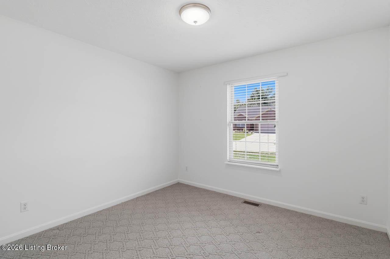 108 Excalibur Ct Property Photo 19