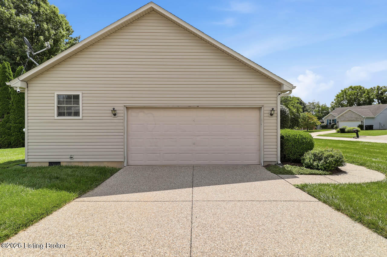 108 Excalibur Ct Property Photo 23