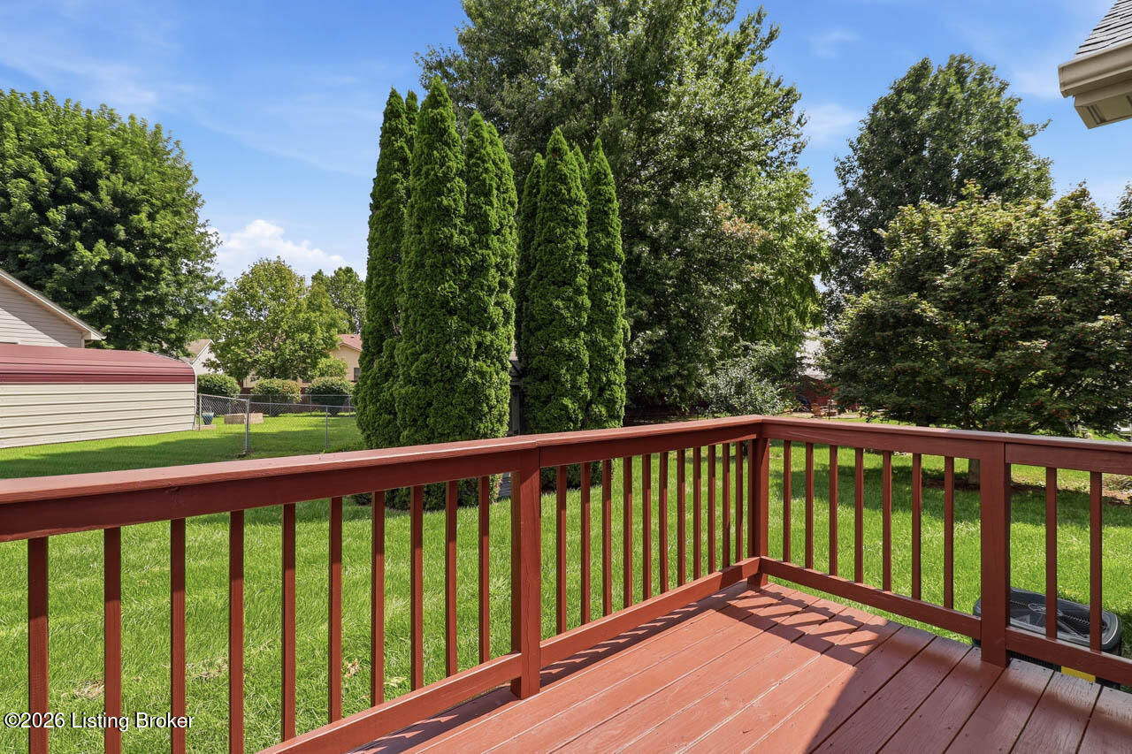108 Excalibur Ct Property Photo 26